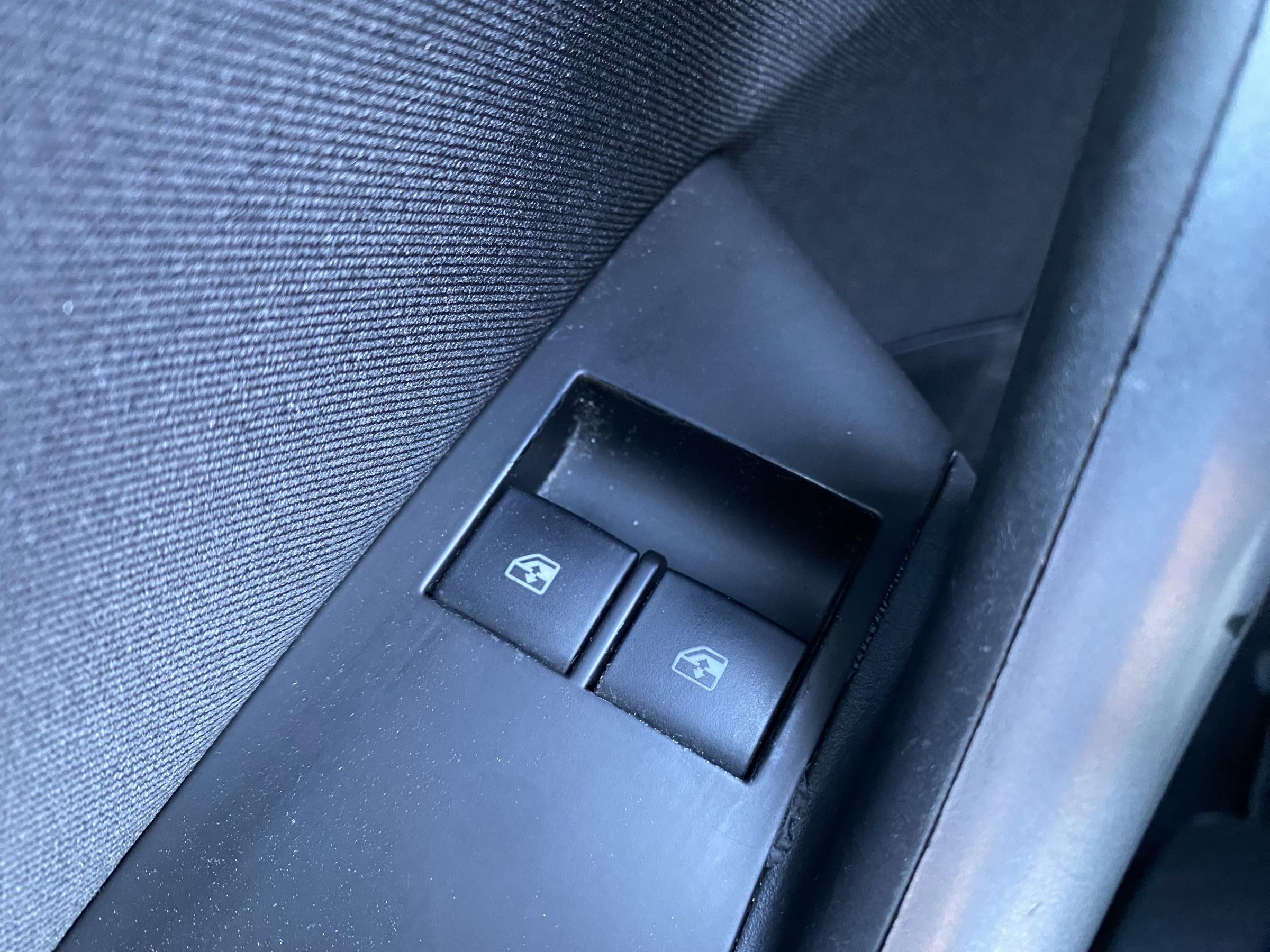 Opel Astra, 2014 - pohled č. 14