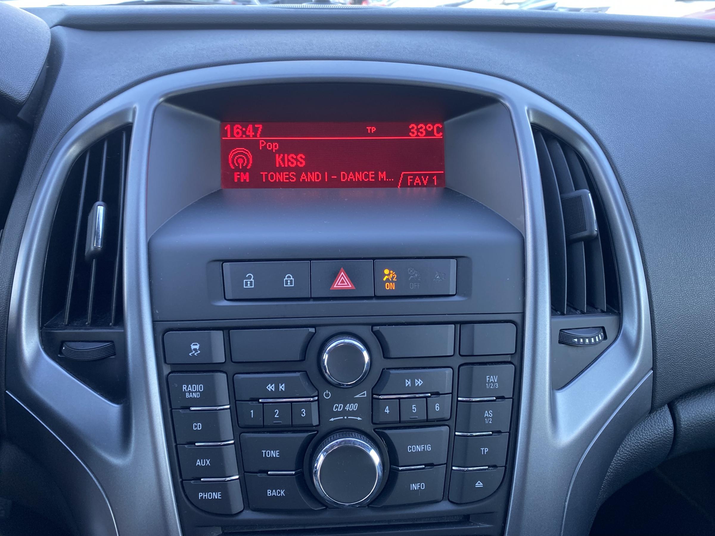 Opel Astra, 2014 - pohled č. 16