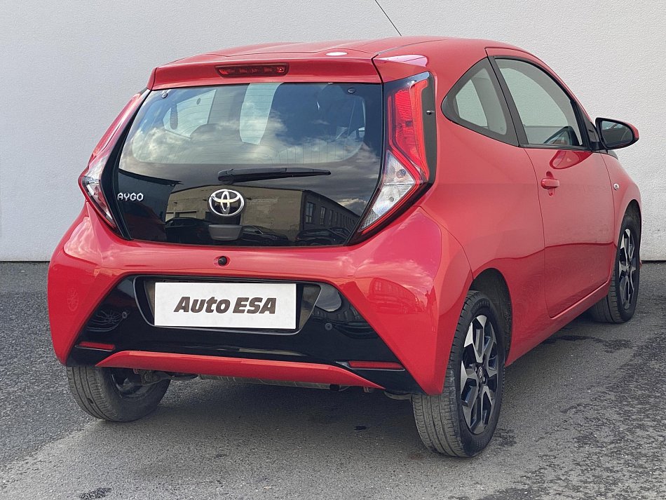 Toyota Aygo 1.0i X-play