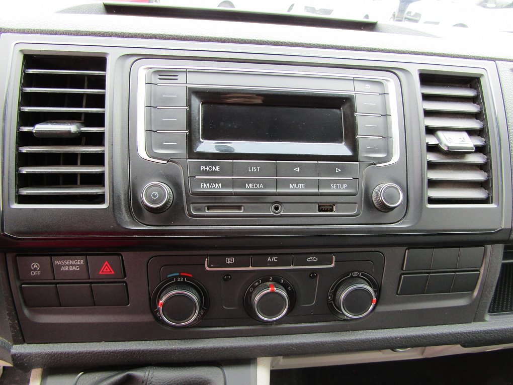 Volkswagen Transporter 2.0TDi  L1H1