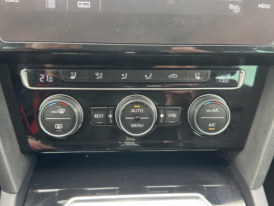 Volkswagen Passat 2.0 TDi 