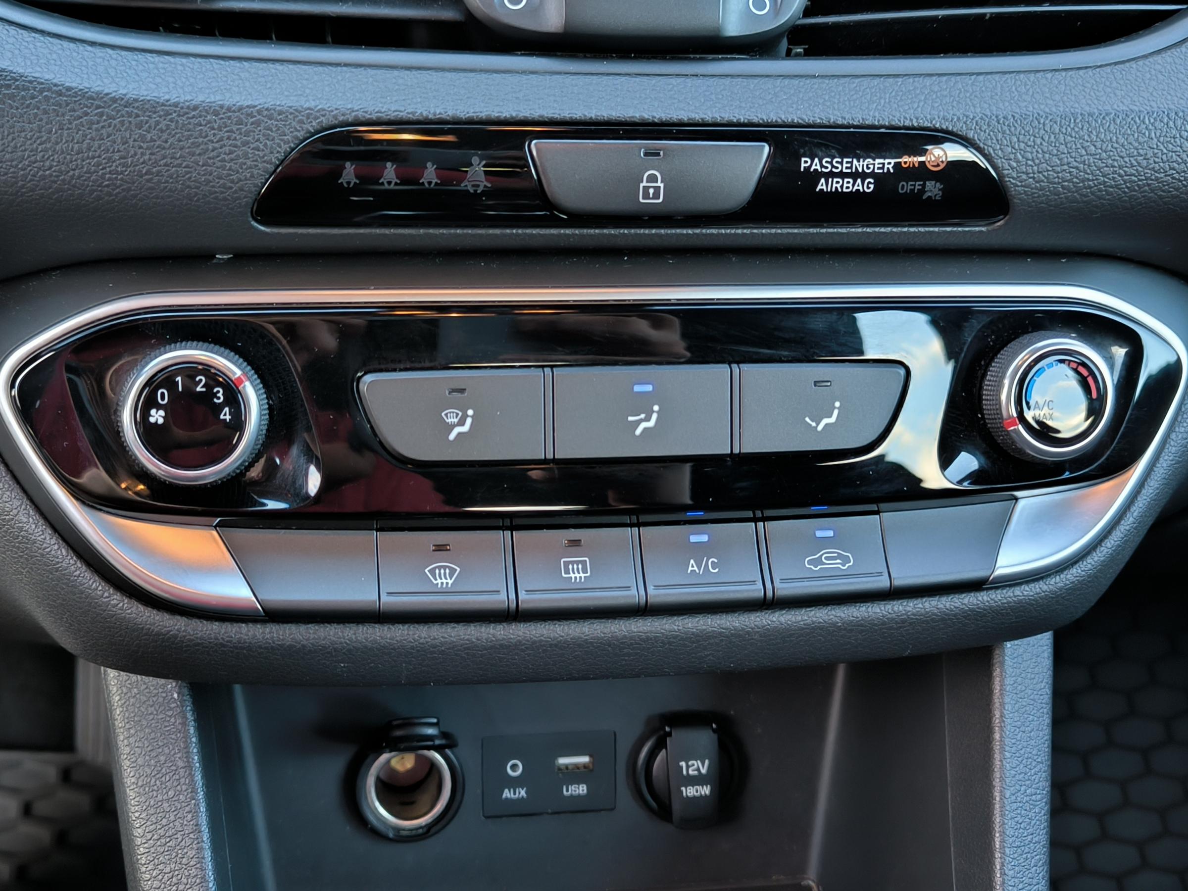 Hyundai i30, 2018 - pohled č. 15