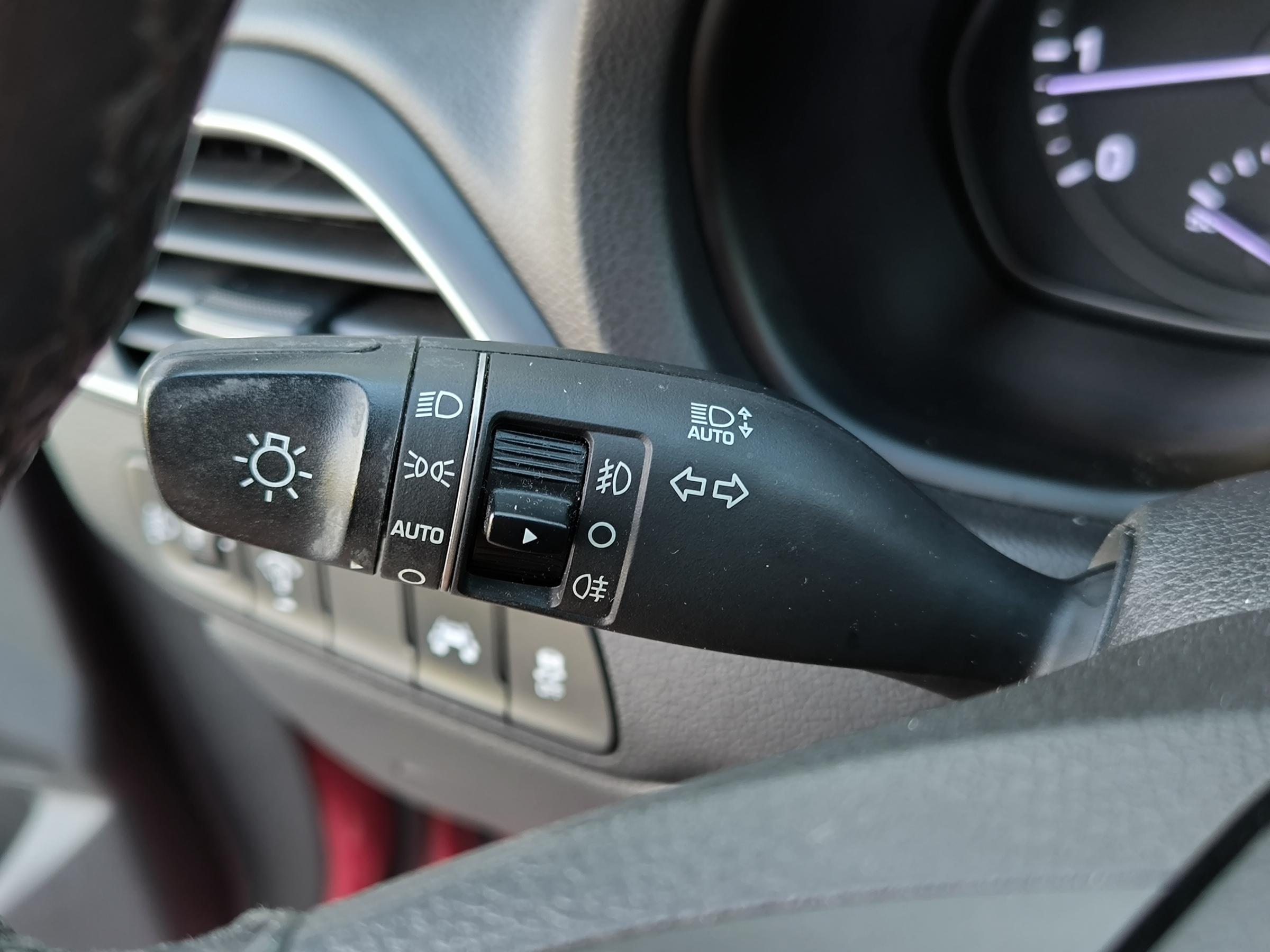 Hyundai i30, 2018 - pohled č. 16