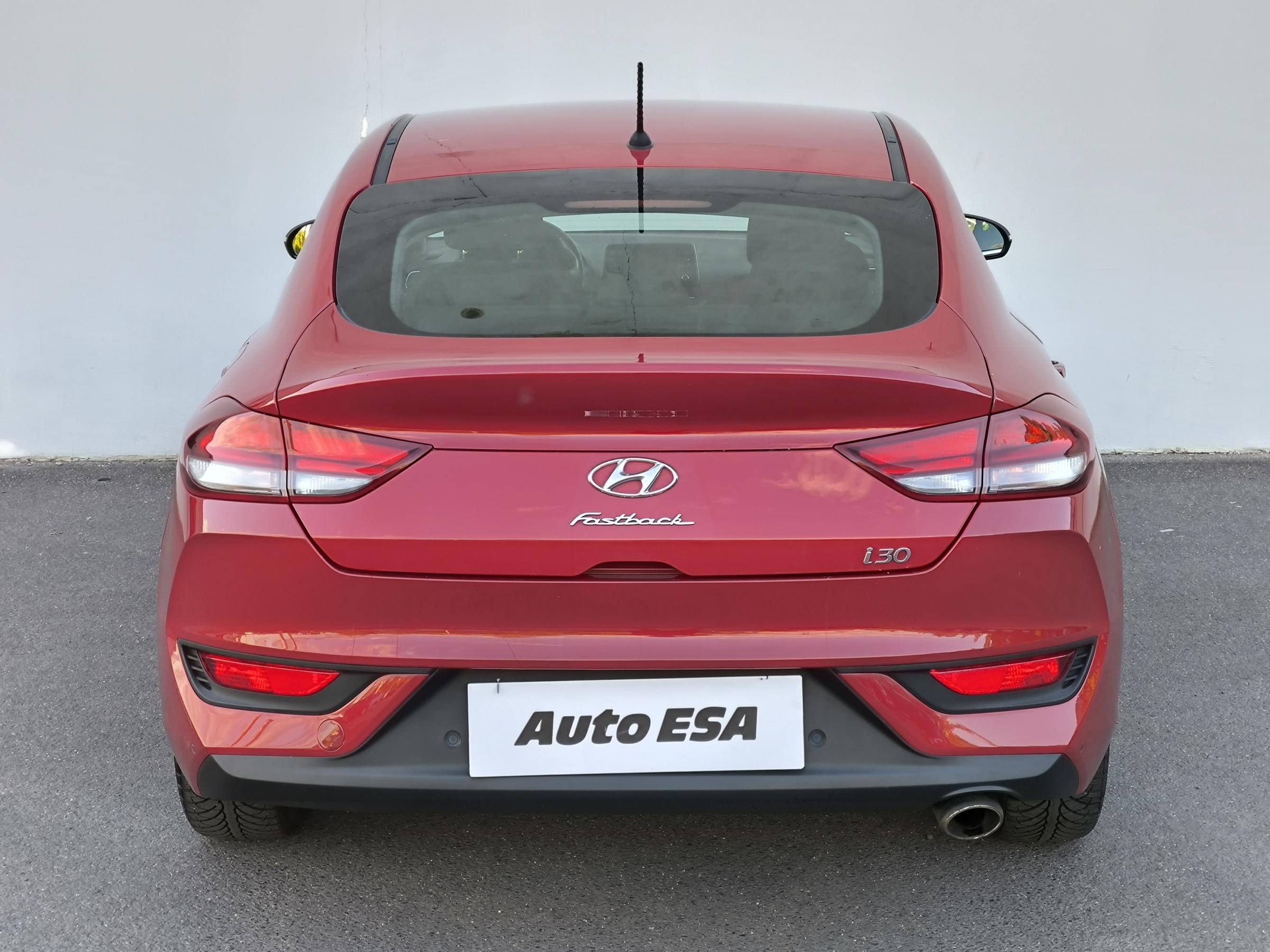 Hyundai i30, 2018 - pohled č. 5