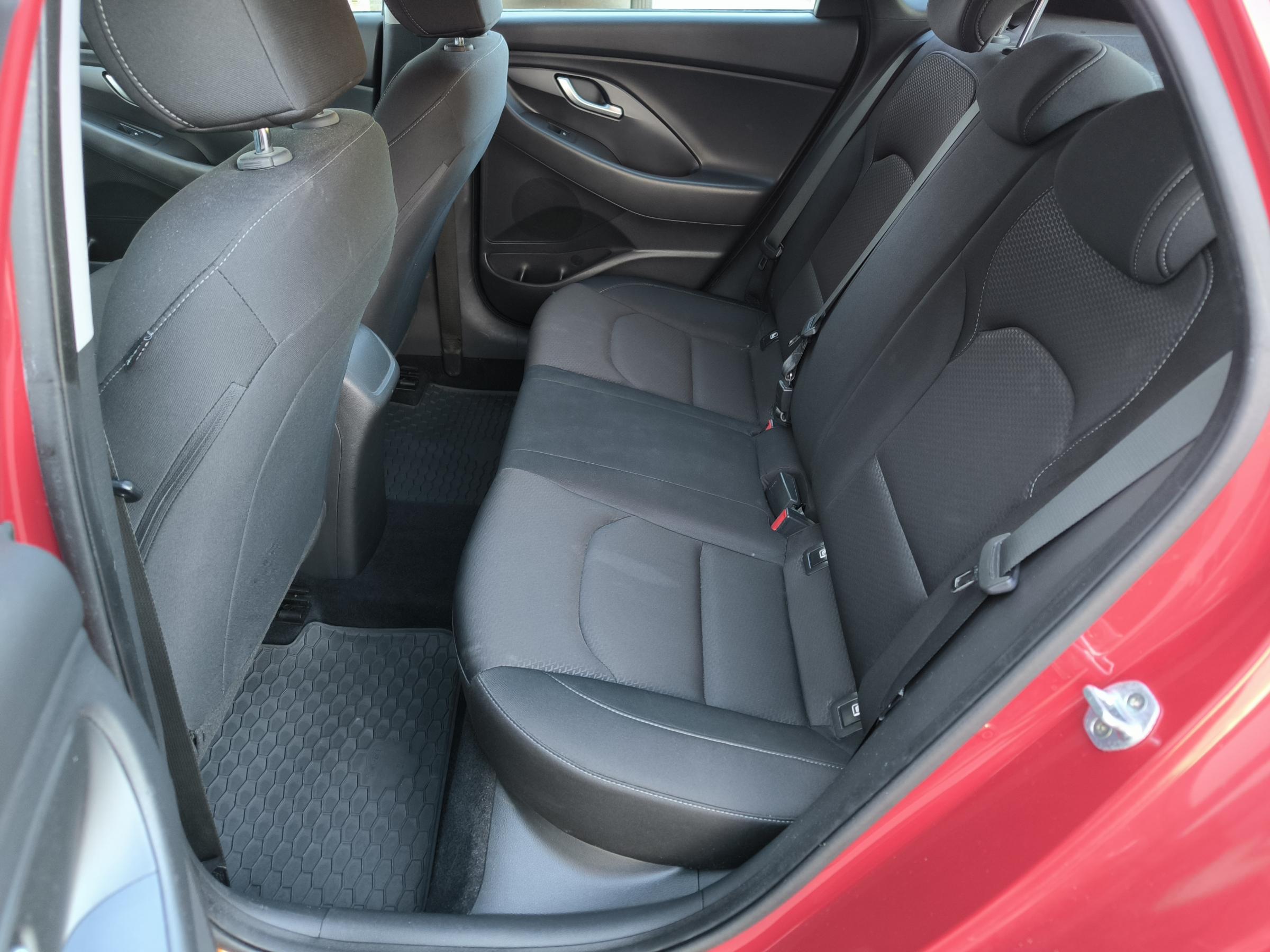 Hyundai i30, 2018 - pohled č. 9