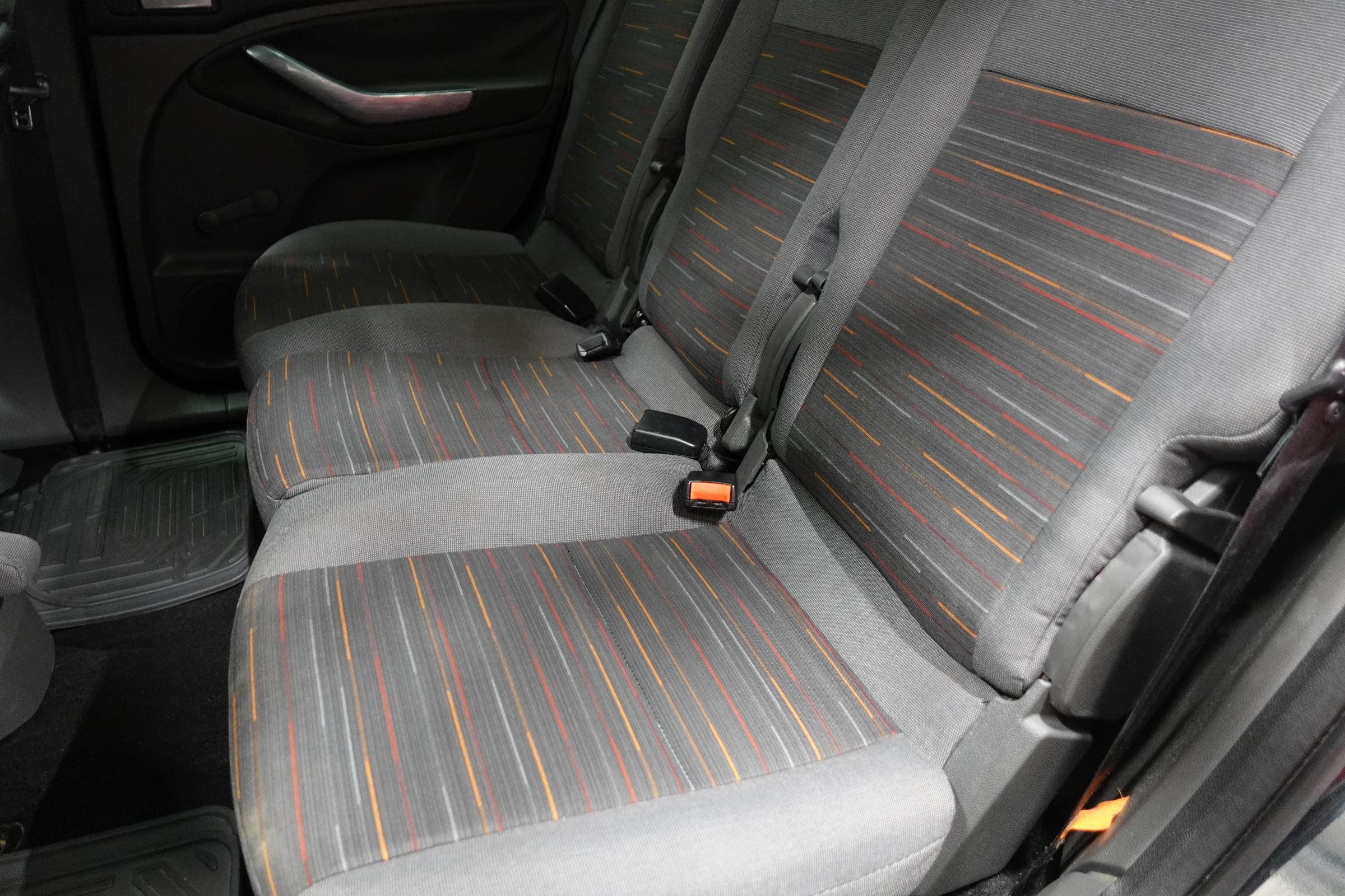 Ford C-MAX, 2009 - pohled č. 11