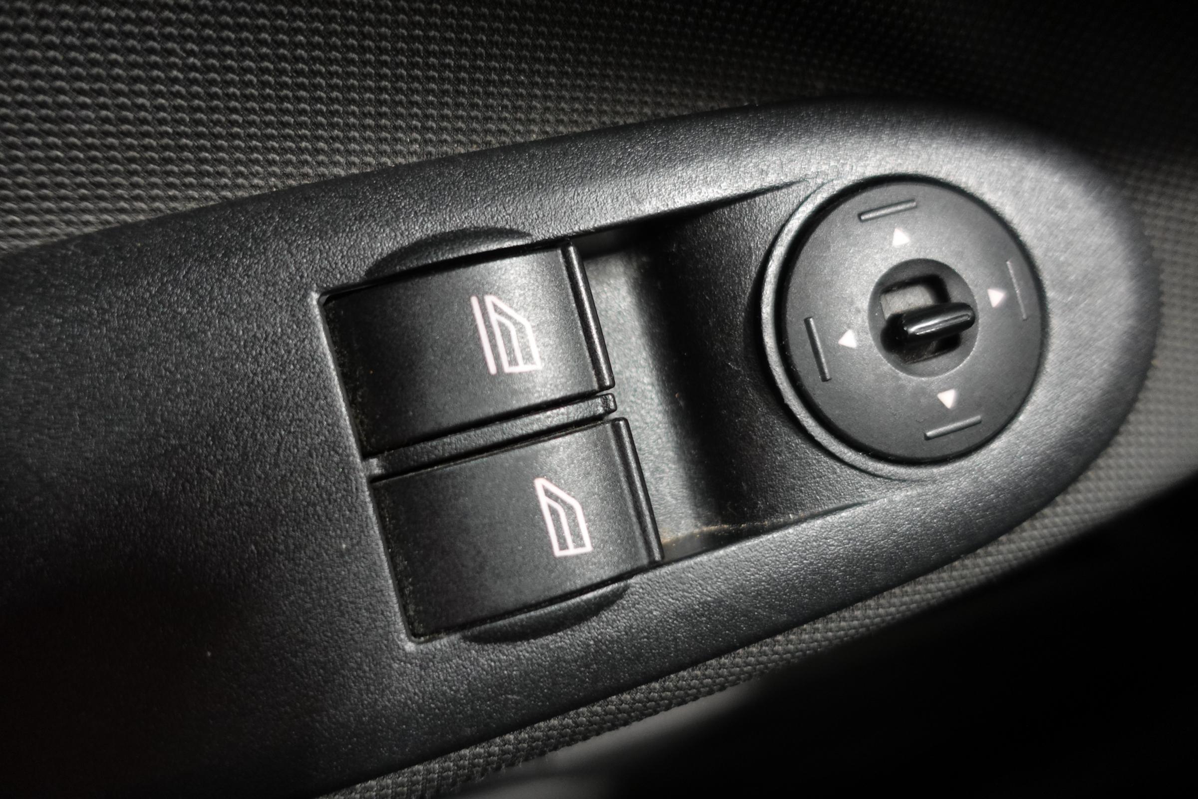 Ford C-MAX, 2009 - pohled č. 14