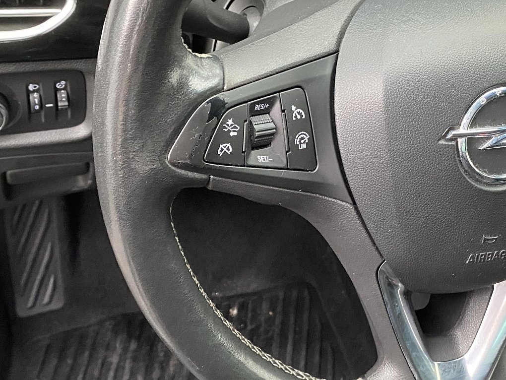 Opel Astra 1.2 T Sport