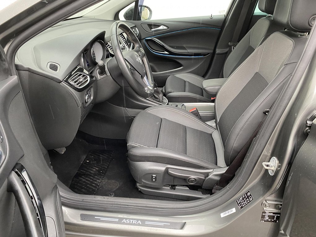 Opel Astra 1.2 T Sport