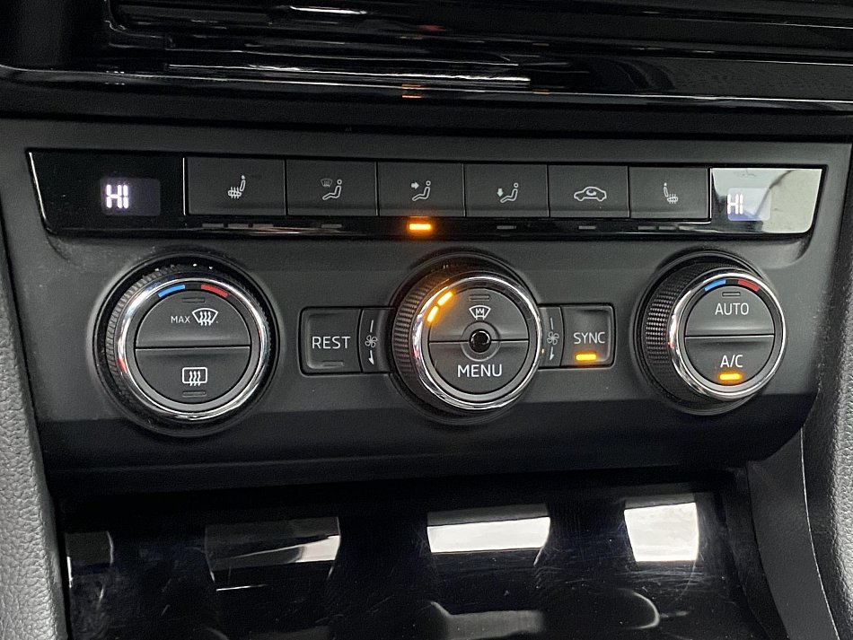 Škoda Superb III 2.0 TDi Ambition