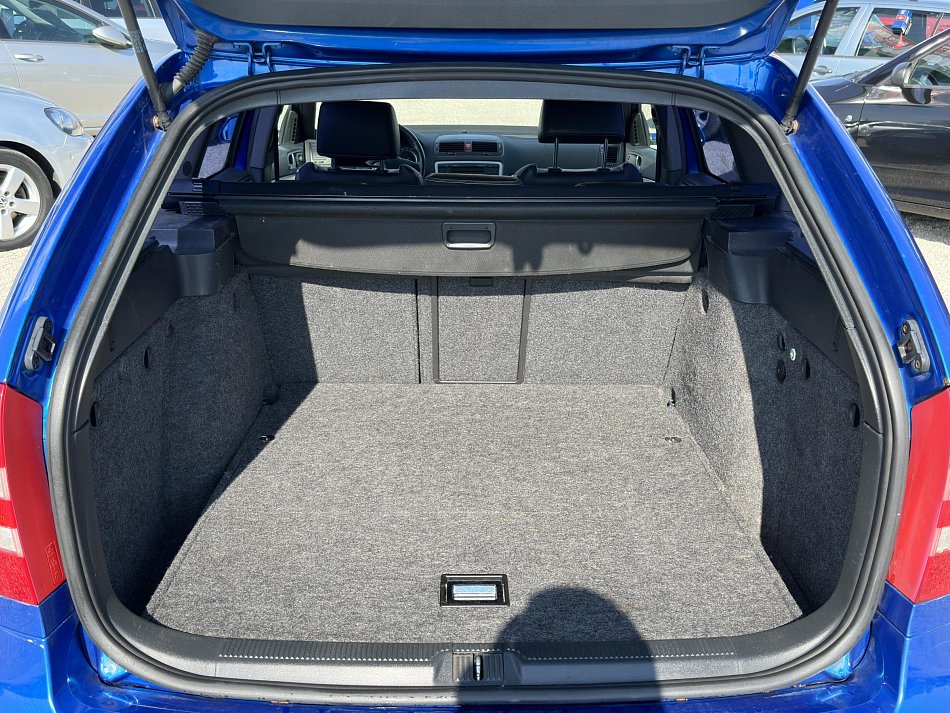 Škoda Octavia II 2.0 i 