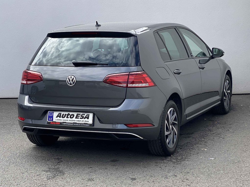 Volkswagen Golf 1.5 TSi Sound