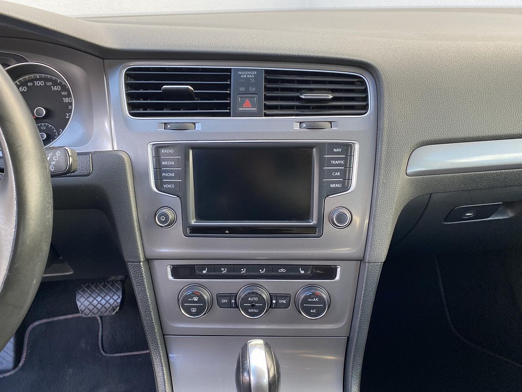 Volkswagen Golf 1.6 TDi 