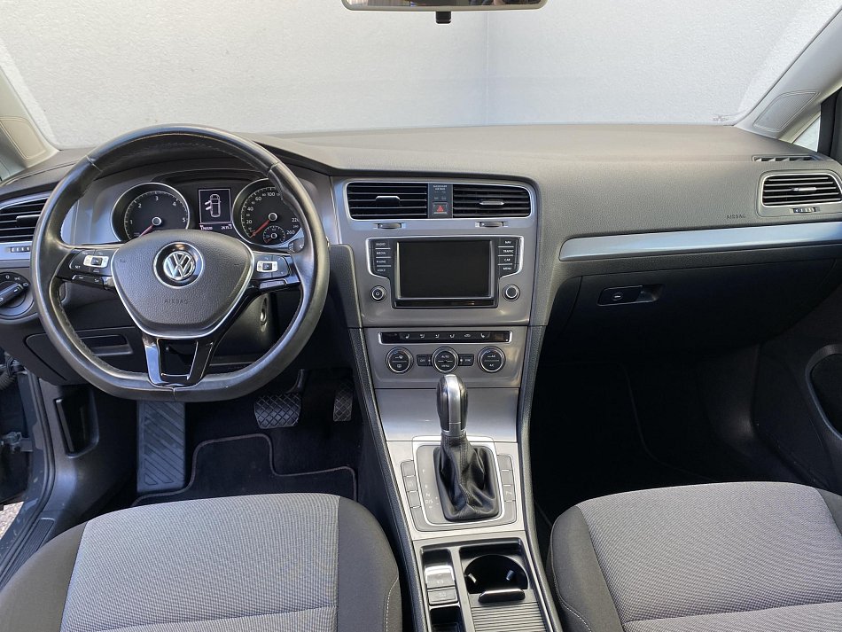 Volkswagen Golf 1.6 TDi 