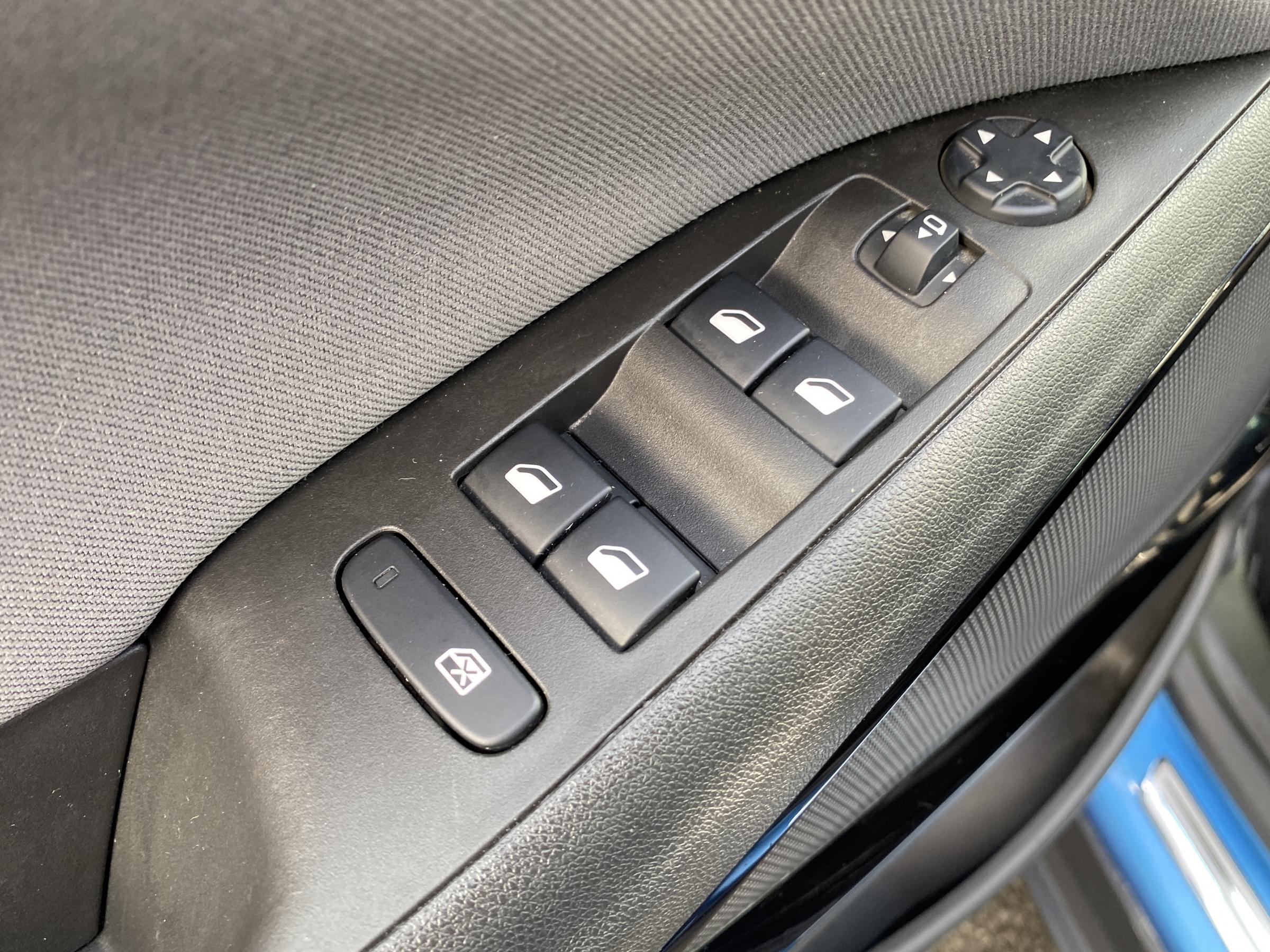 Vauxhall Crossland X, 2019 - pohled č. 13