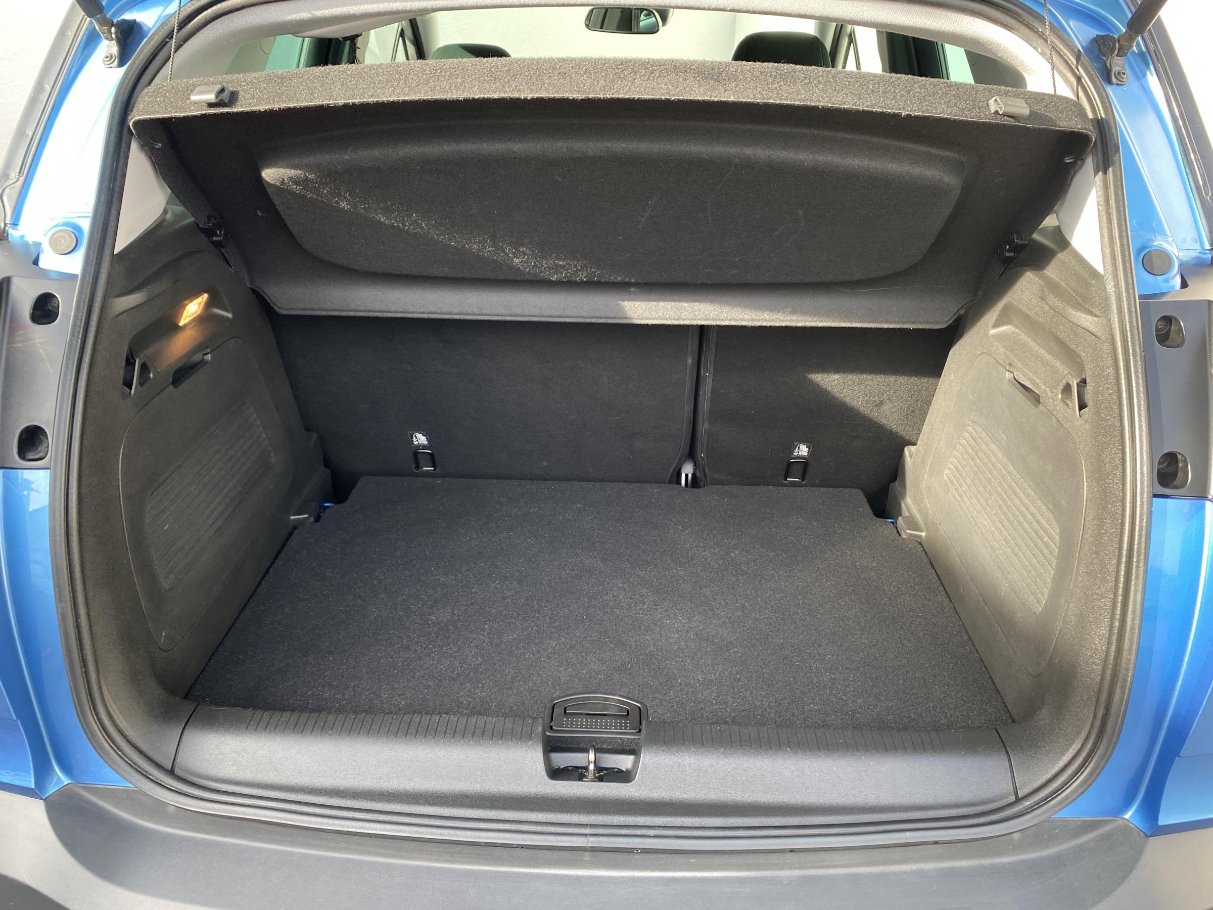 Vauxhall Crossland X, 2019 - pohled č. 7