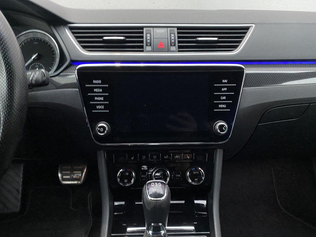 Škoda Superb III 2.0TDi SportLine