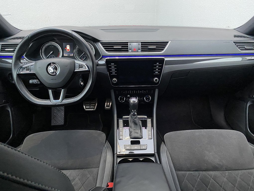 Škoda Superb III 2.0TDi SportLine
