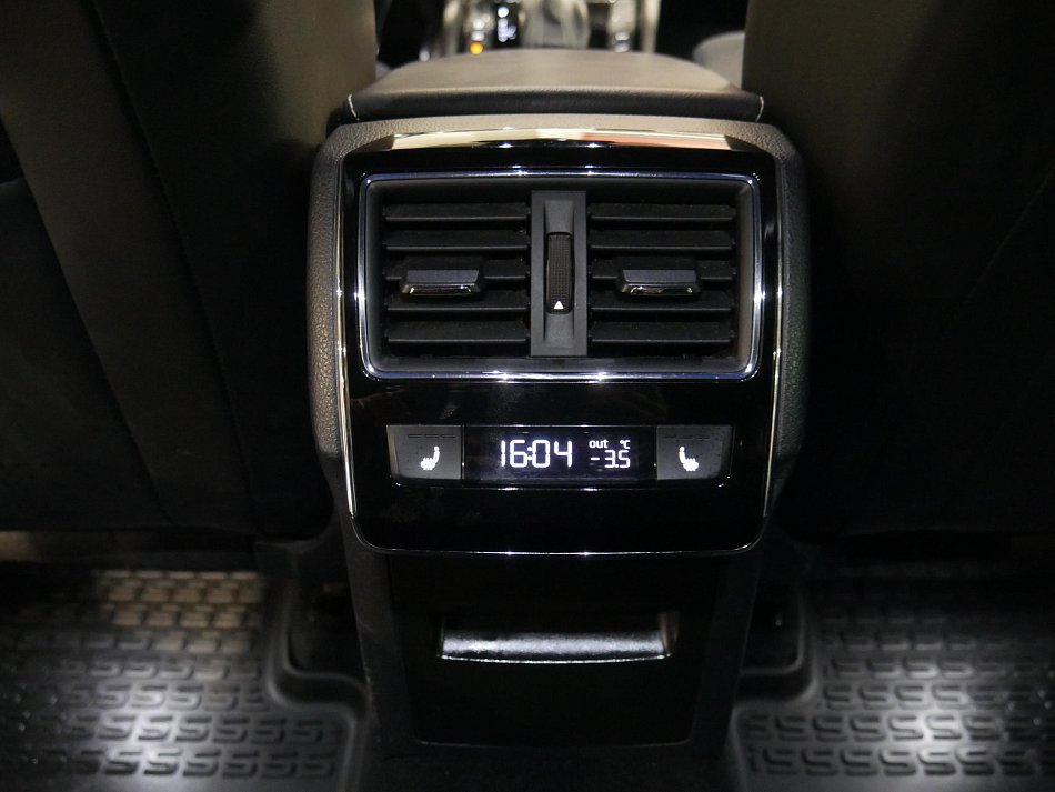 Škoda Superb III 2.0 TDi Ambition