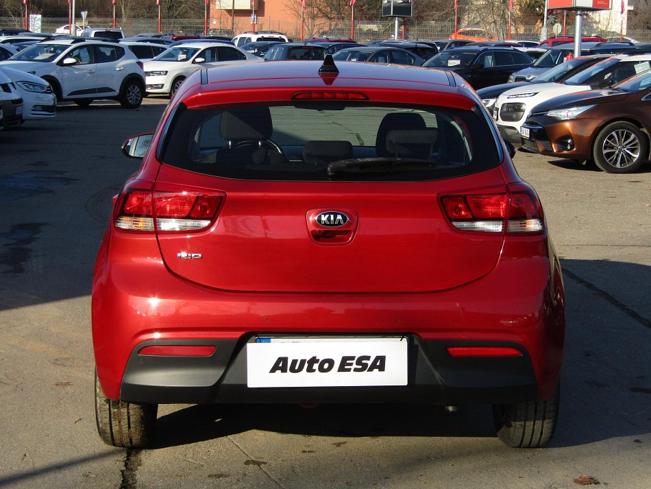 Kia Rio 1.4i 