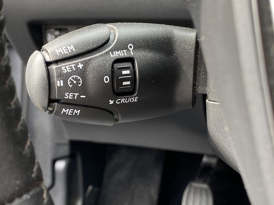 Peugeot 208 1.2PT Allure