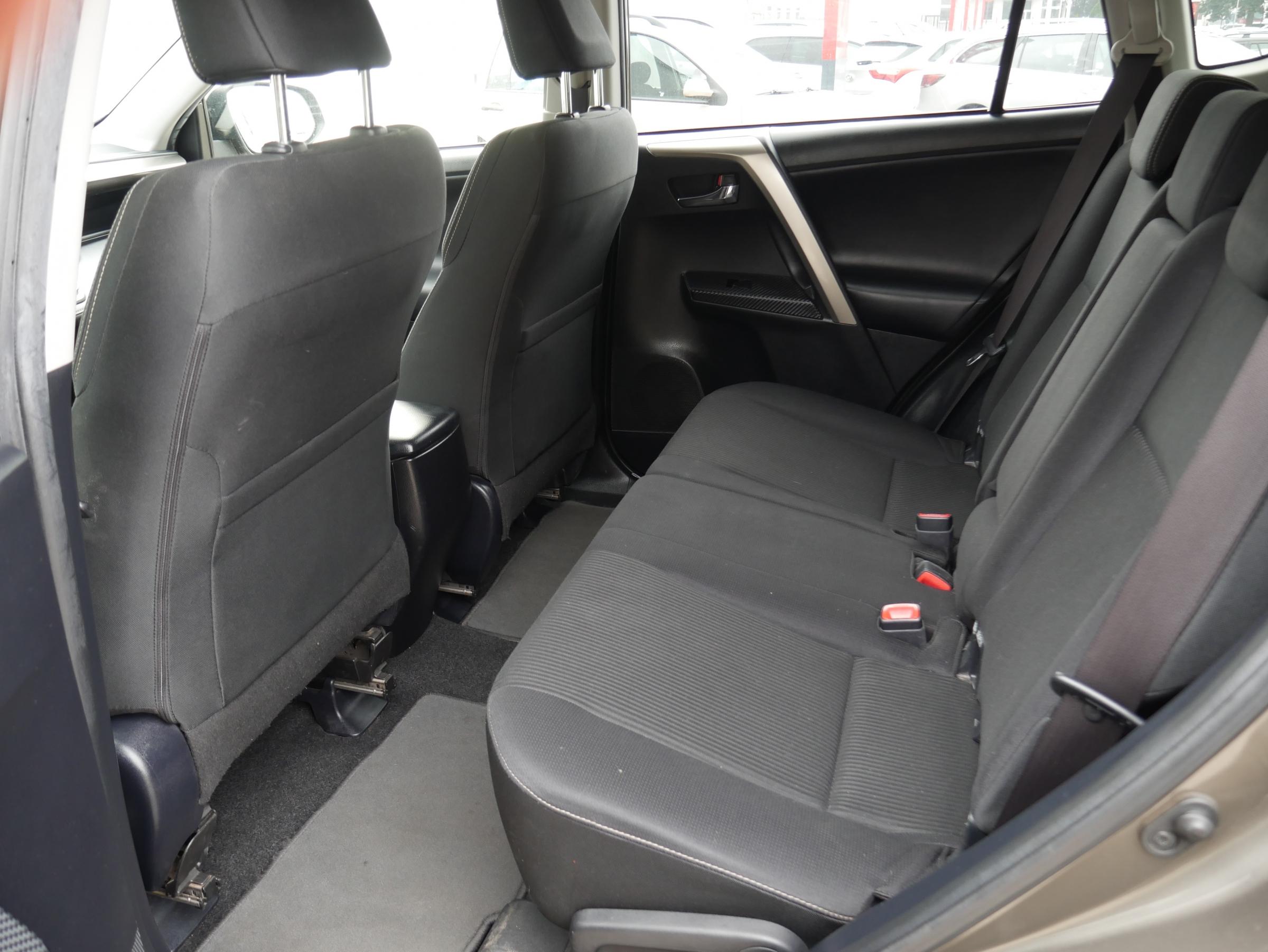 Toyota RAV4, 2014 - pohled č. 10