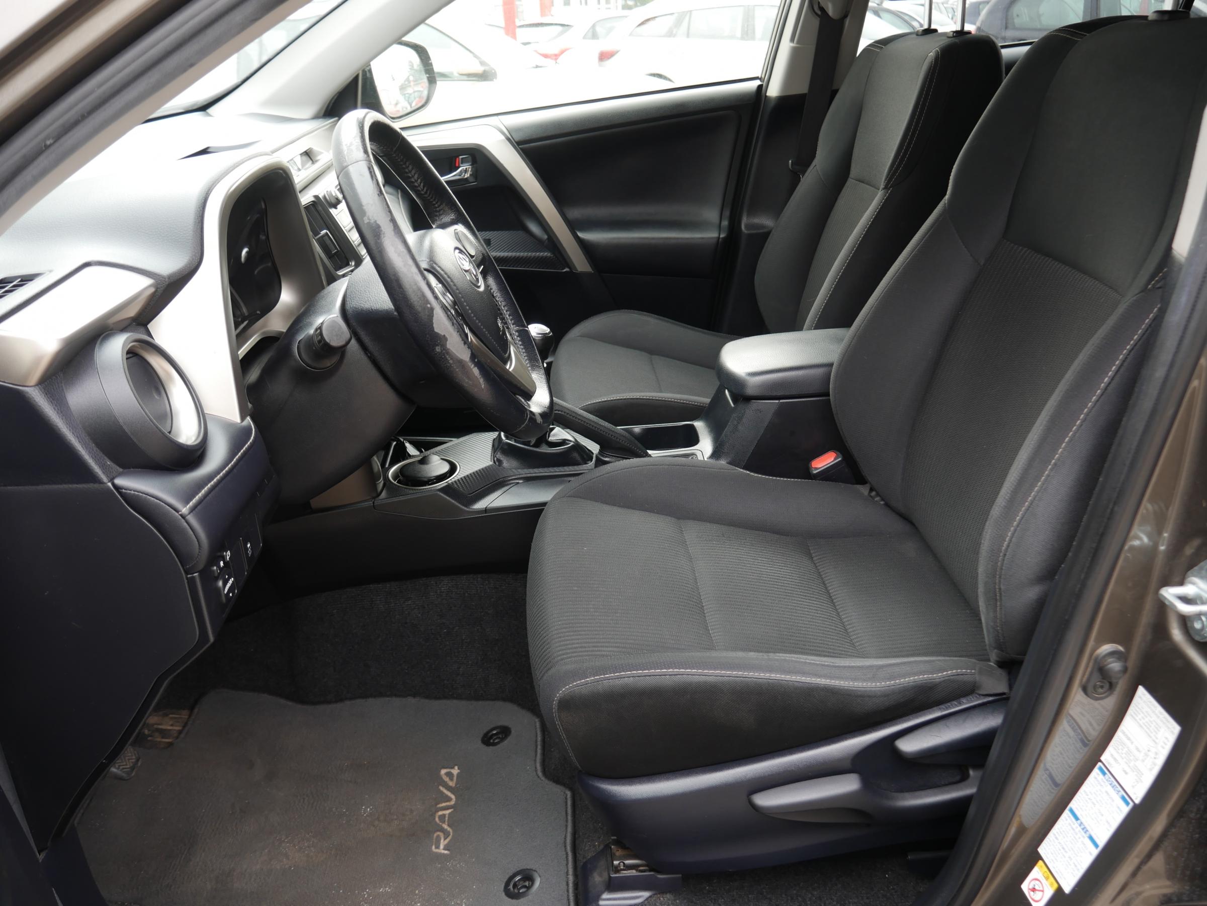 Toyota RAV4, 2014 - pohled č. 9