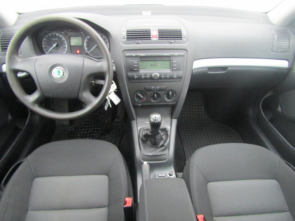 Škoda Octavia II 1.6 Ambiente