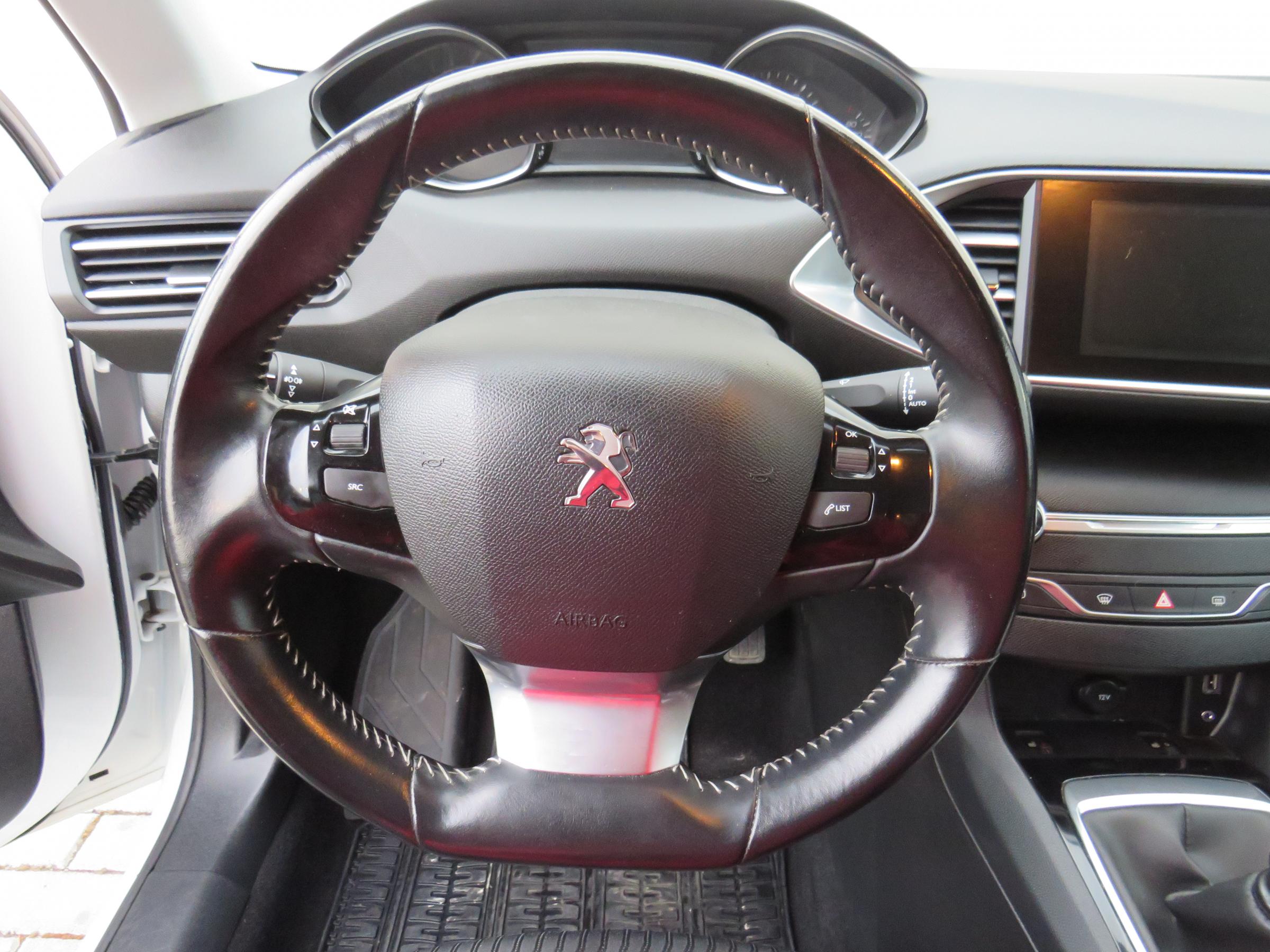 Peugeot 308, 2016 - pohled č. 14