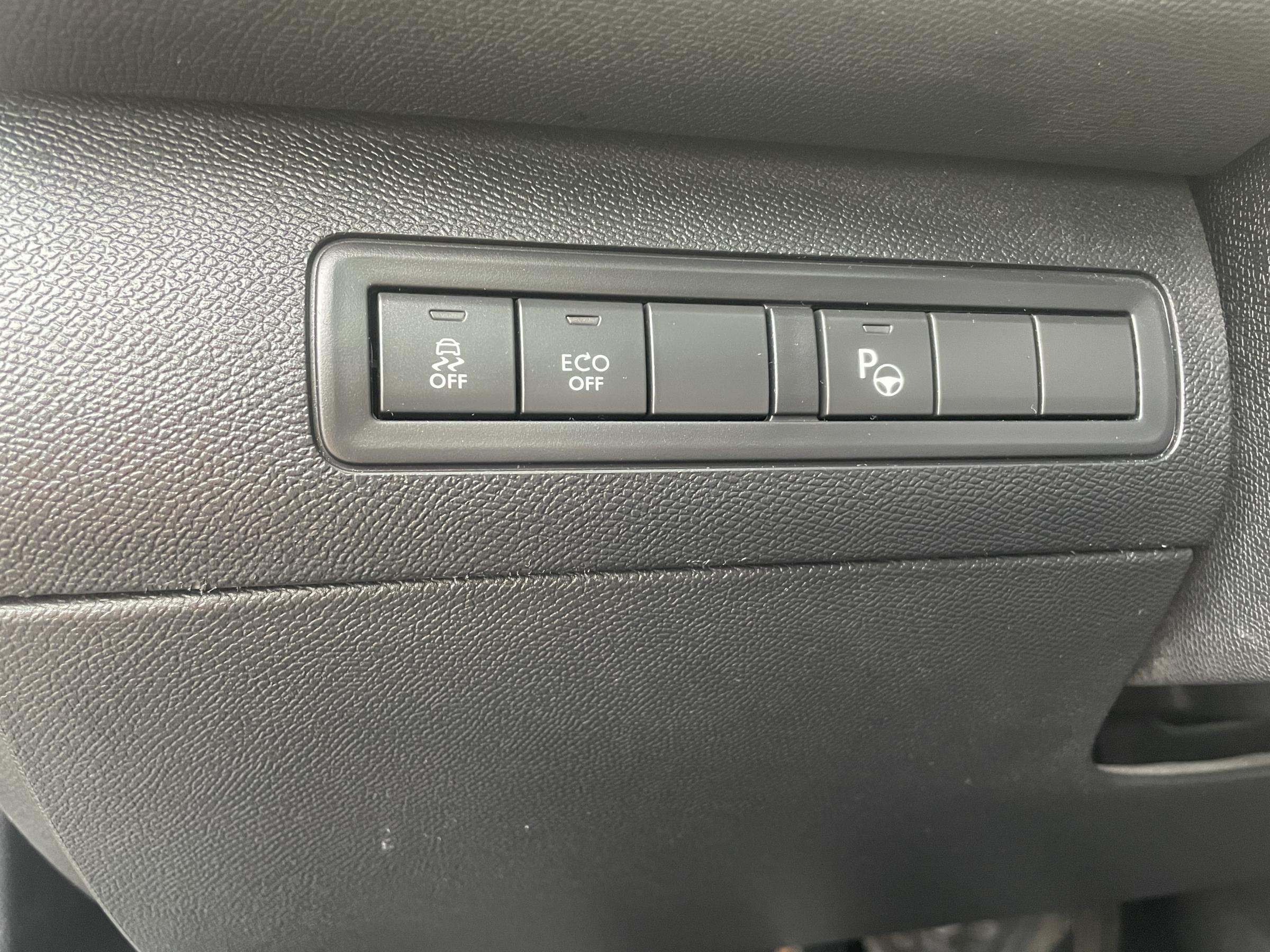 Peugeot 308, 2016 - pohled č. 15