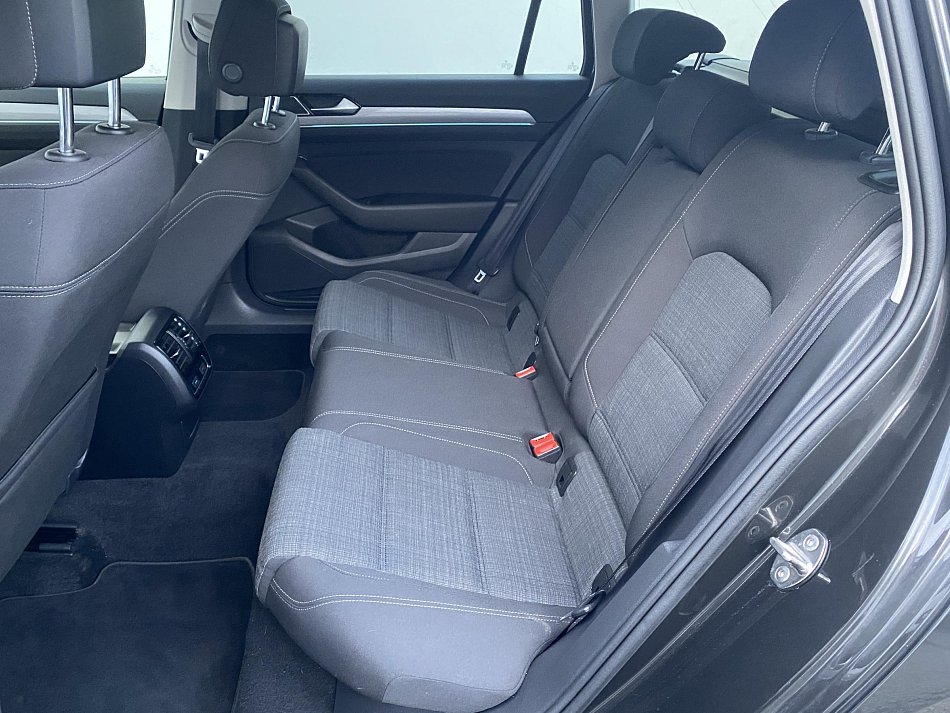 Volkswagen Passat 2.0 TDi Business