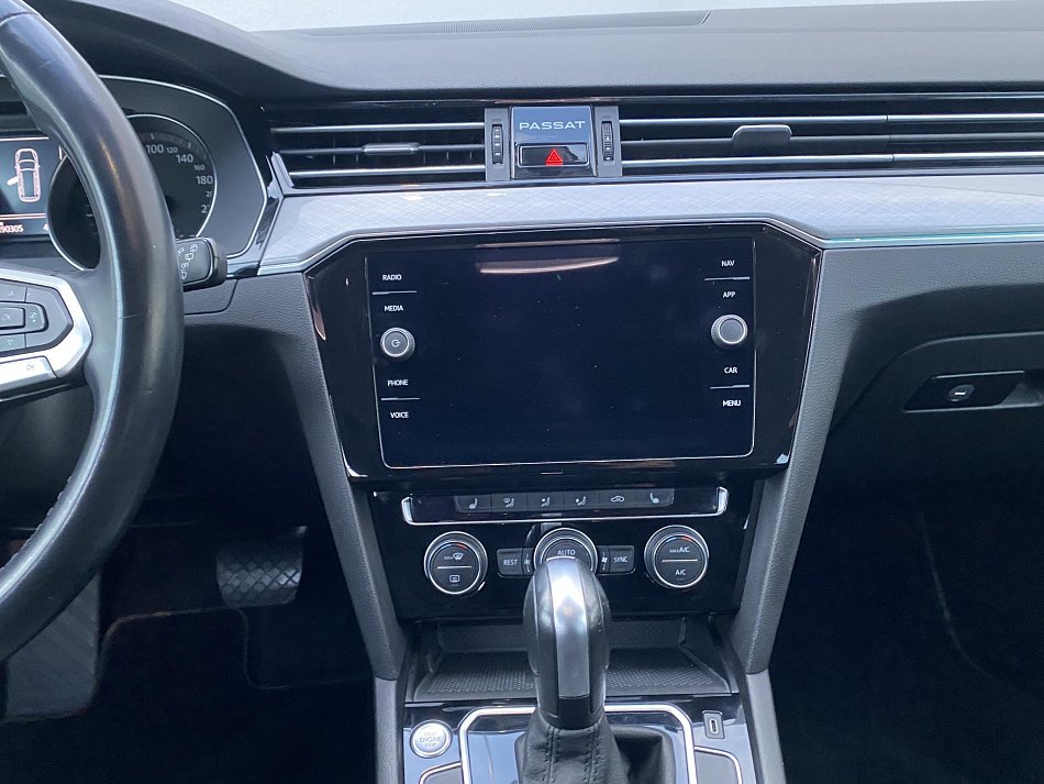 Volkswagen Passat 2.0 TDi Business