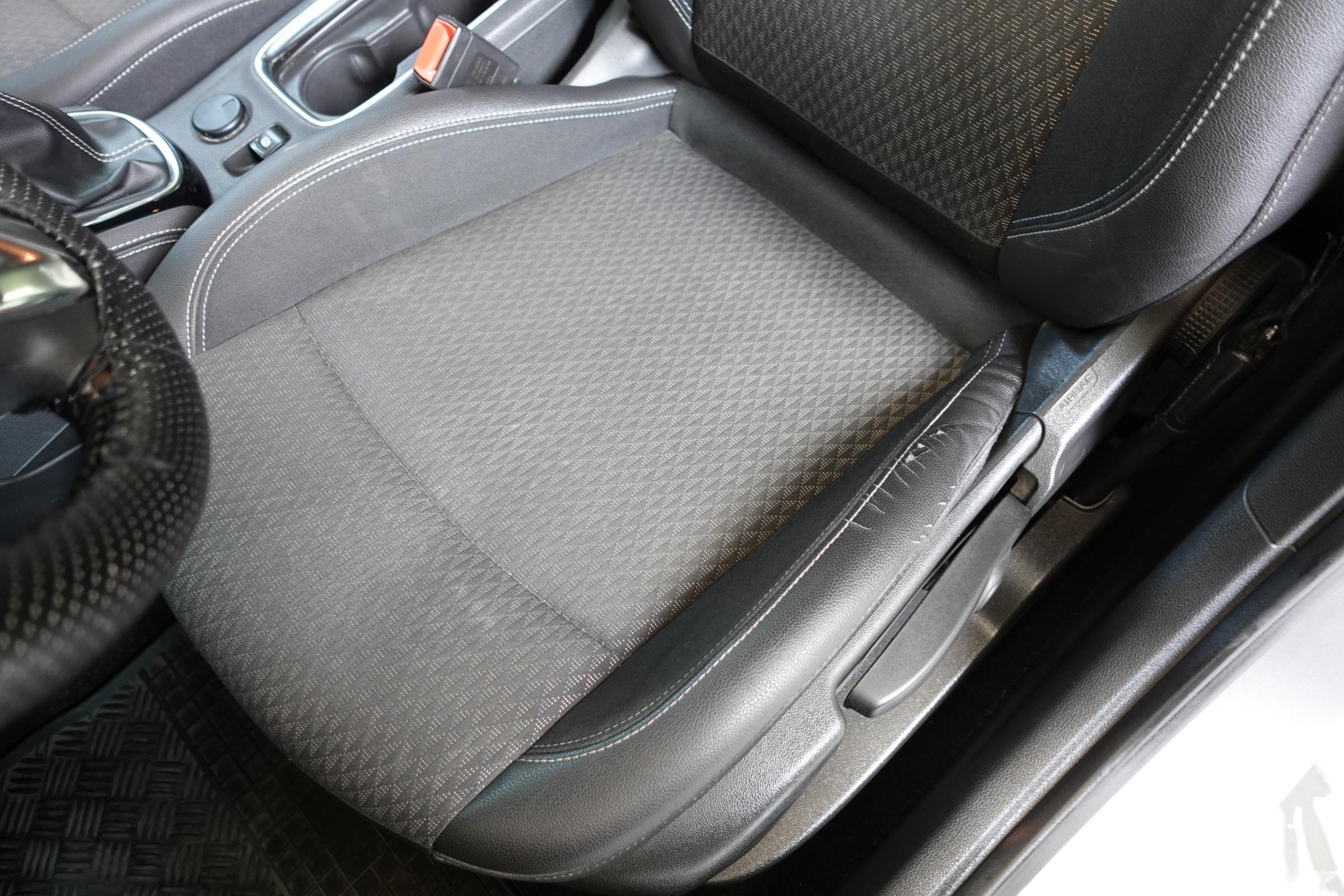 Opel Astra, 2017 - pohled č. 10