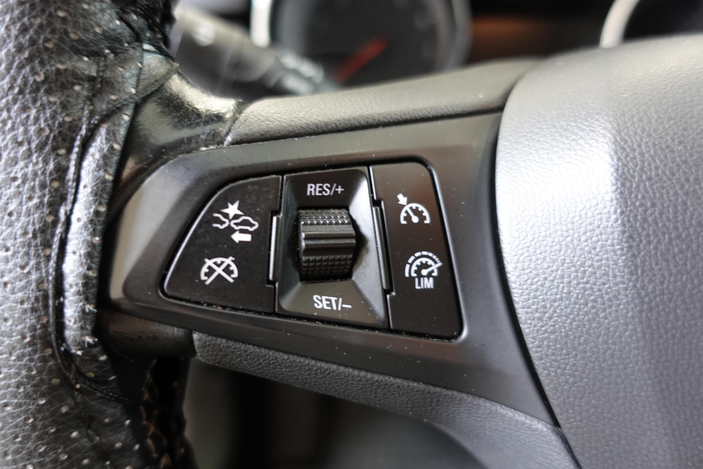 Opel Astra, 2017 - pohled č. 16