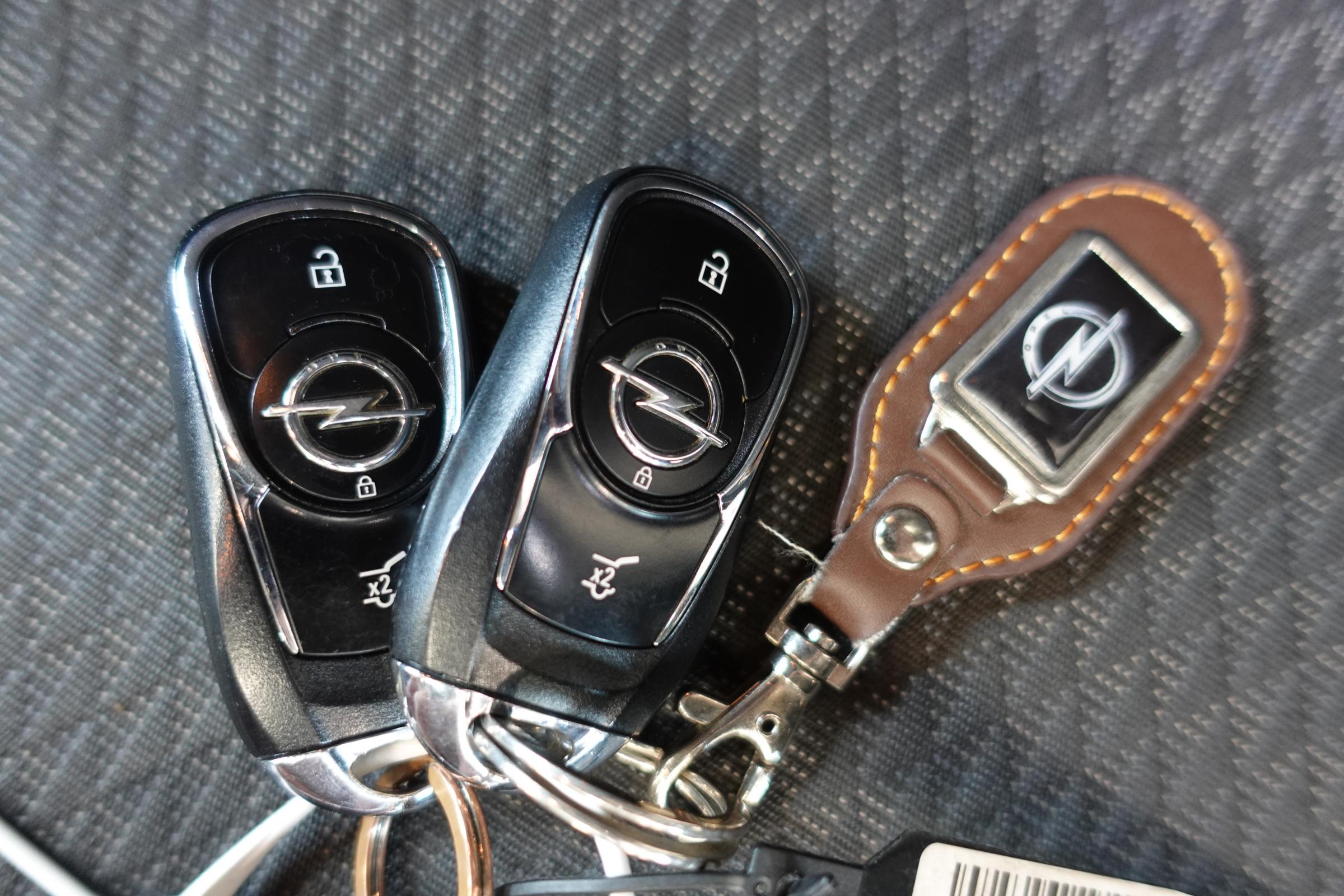 Opel Astra, 2017 - pohled č. 22