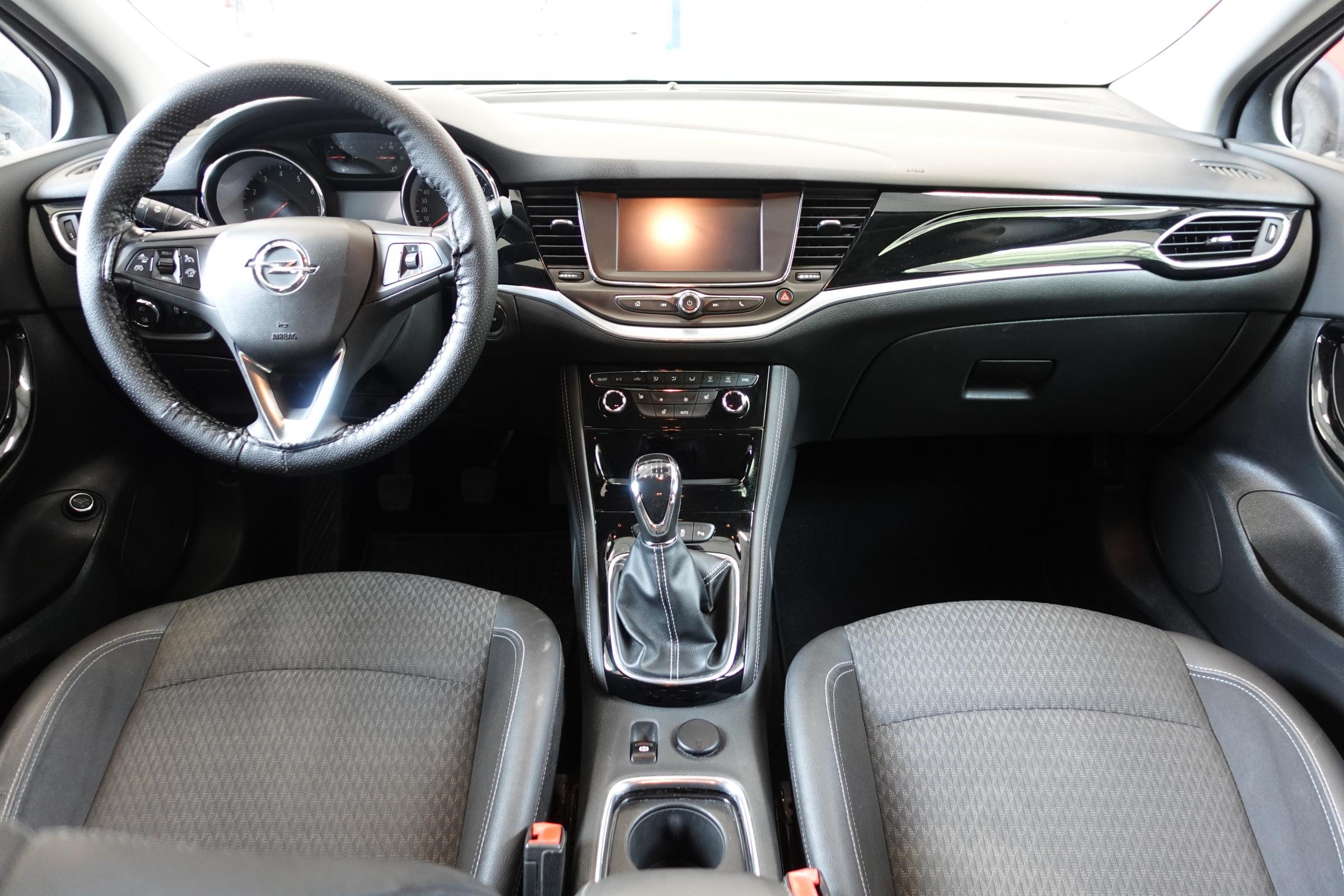 Opel Astra, 2017 - pohled č. 8
