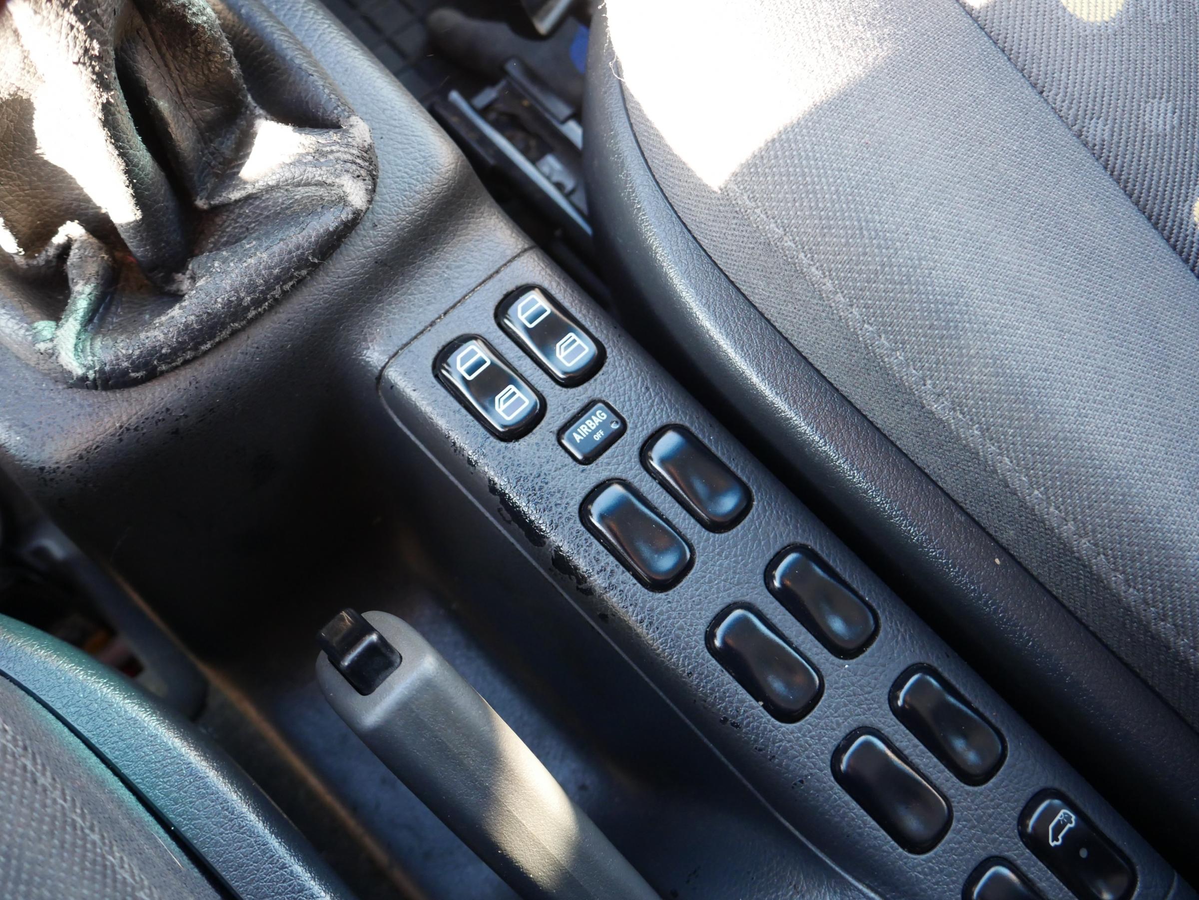 Mercedes-Benz Vaneo, 2004 - pohled č. 16