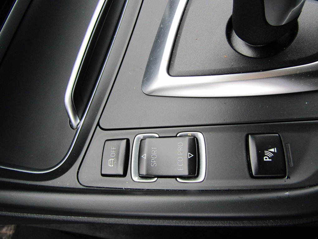 BMW Řada 3 2.0d M Paket 318d