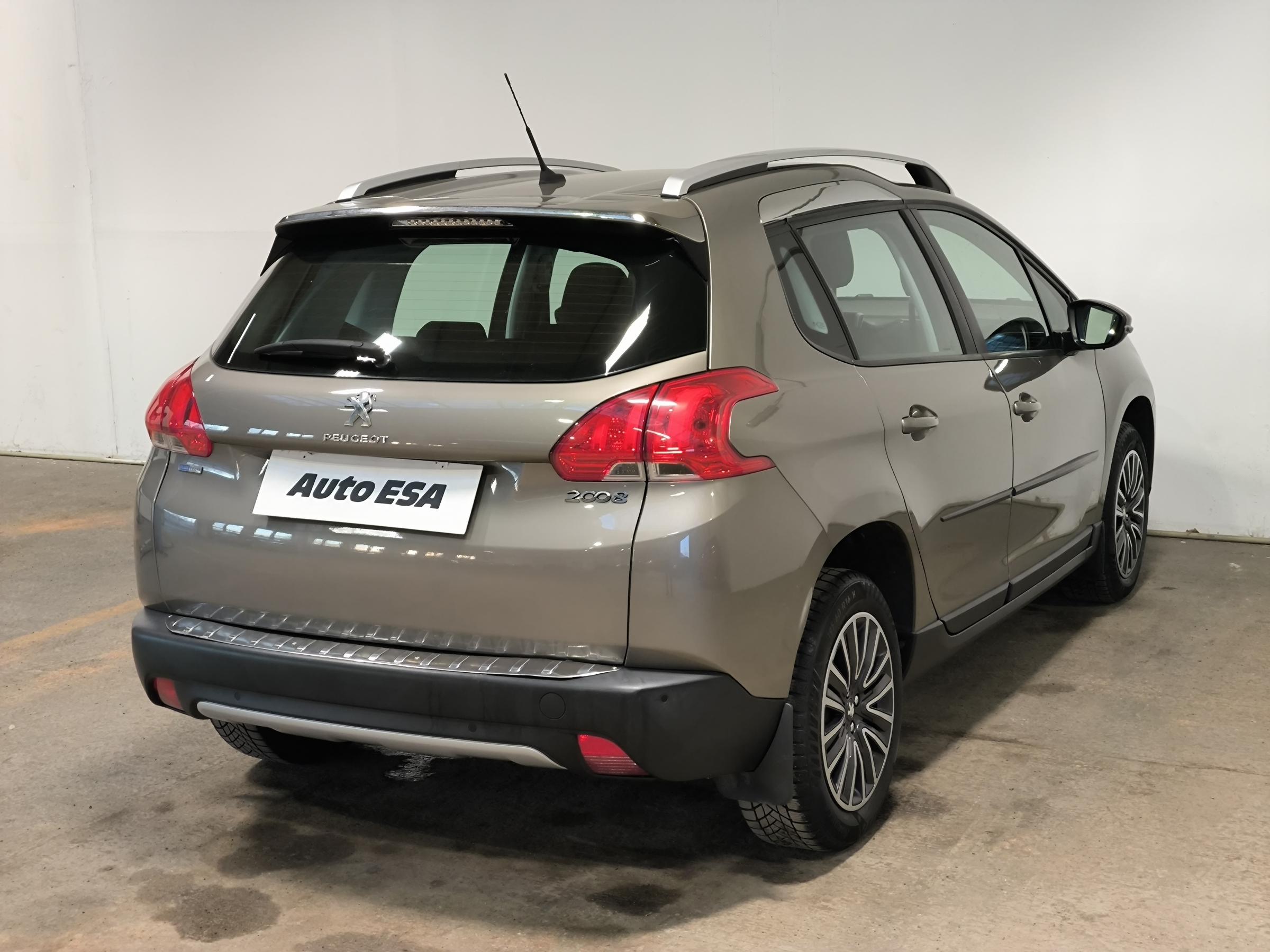 Peugeot 2008, 2016 - pohled č. 6