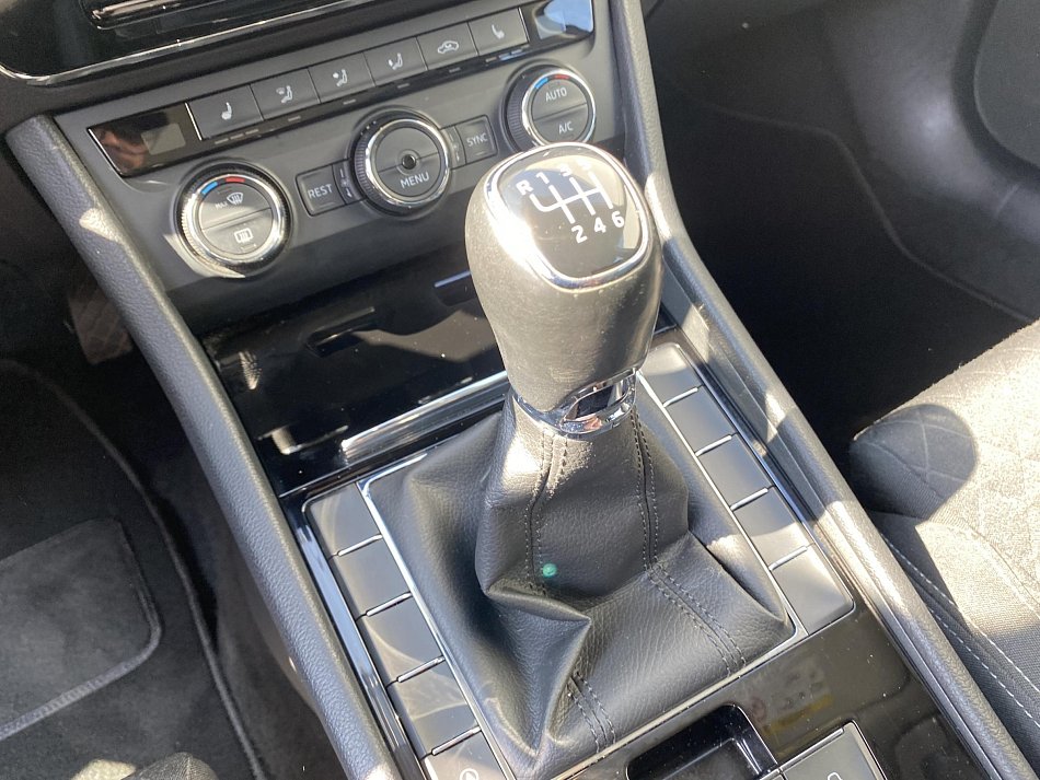 Škoda Superb III 2.0 TDi Style
