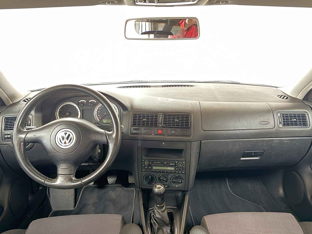 Volkswagen Golf 1.6 i 