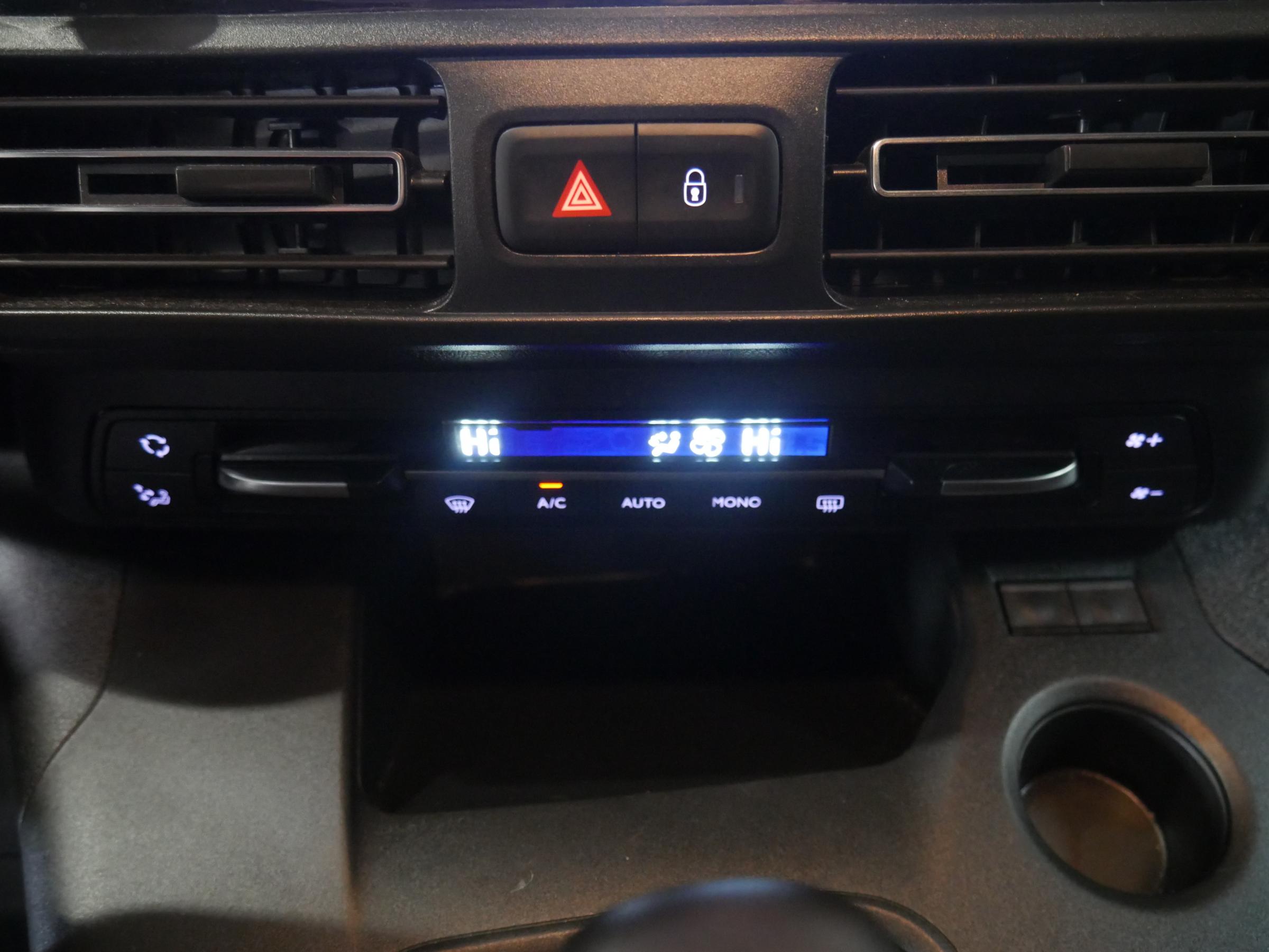 Opel Combo, 2022 - pohled č. 17