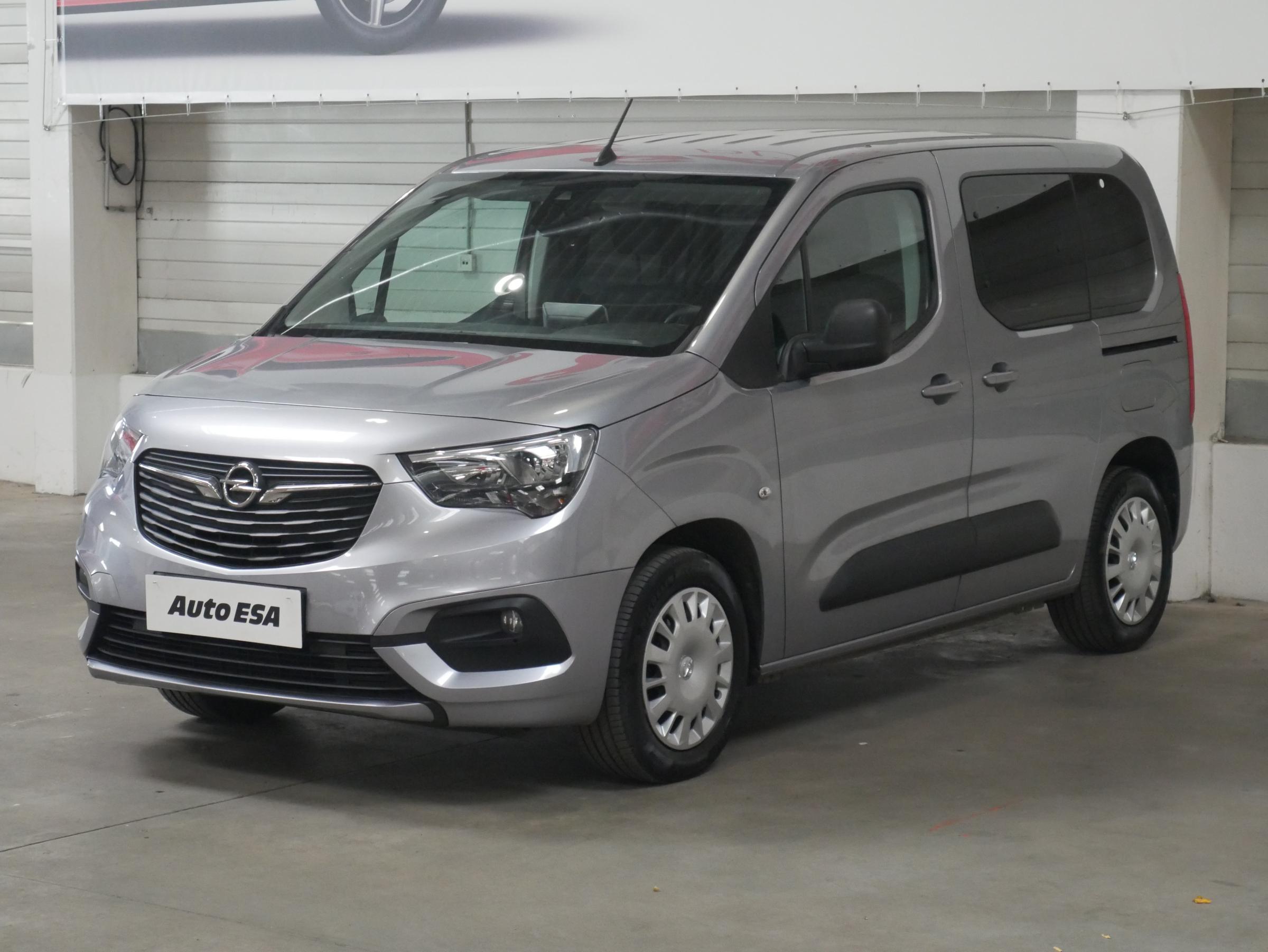 Opel Combo, 2022 - pohled č. 3