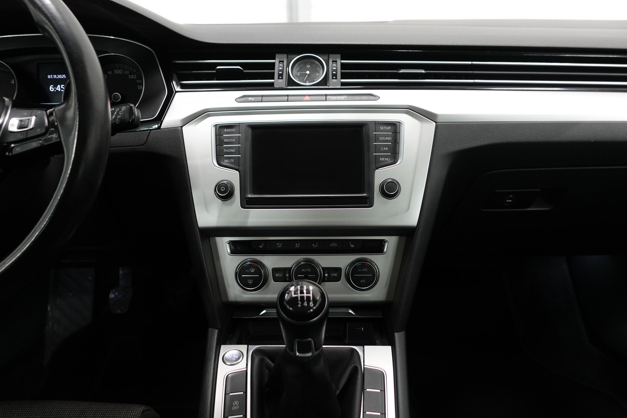 Volkswagen Passat, 2015 - pohled č. 13