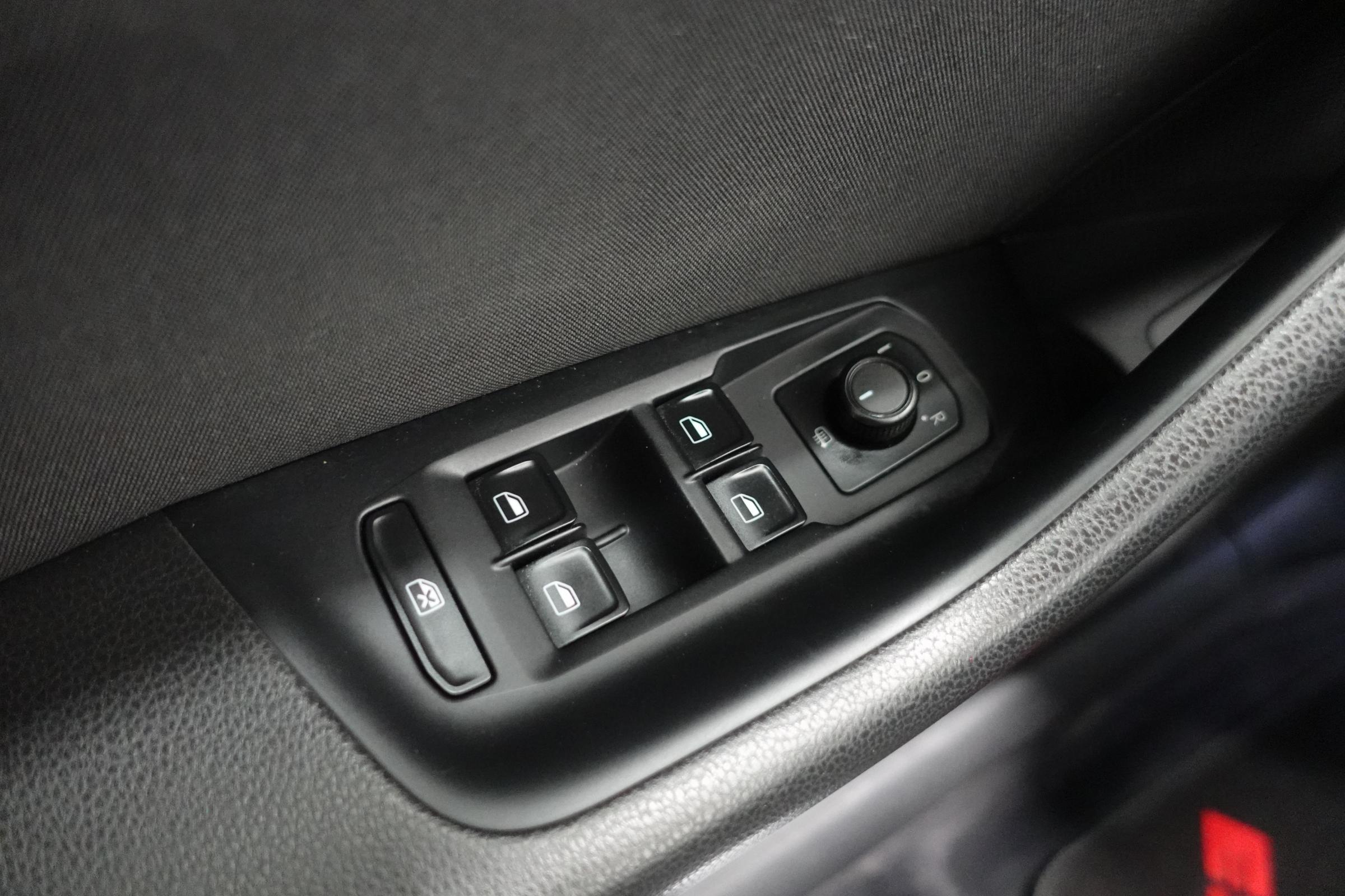 Volkswagen Passat, 2015 - pohled č. 14