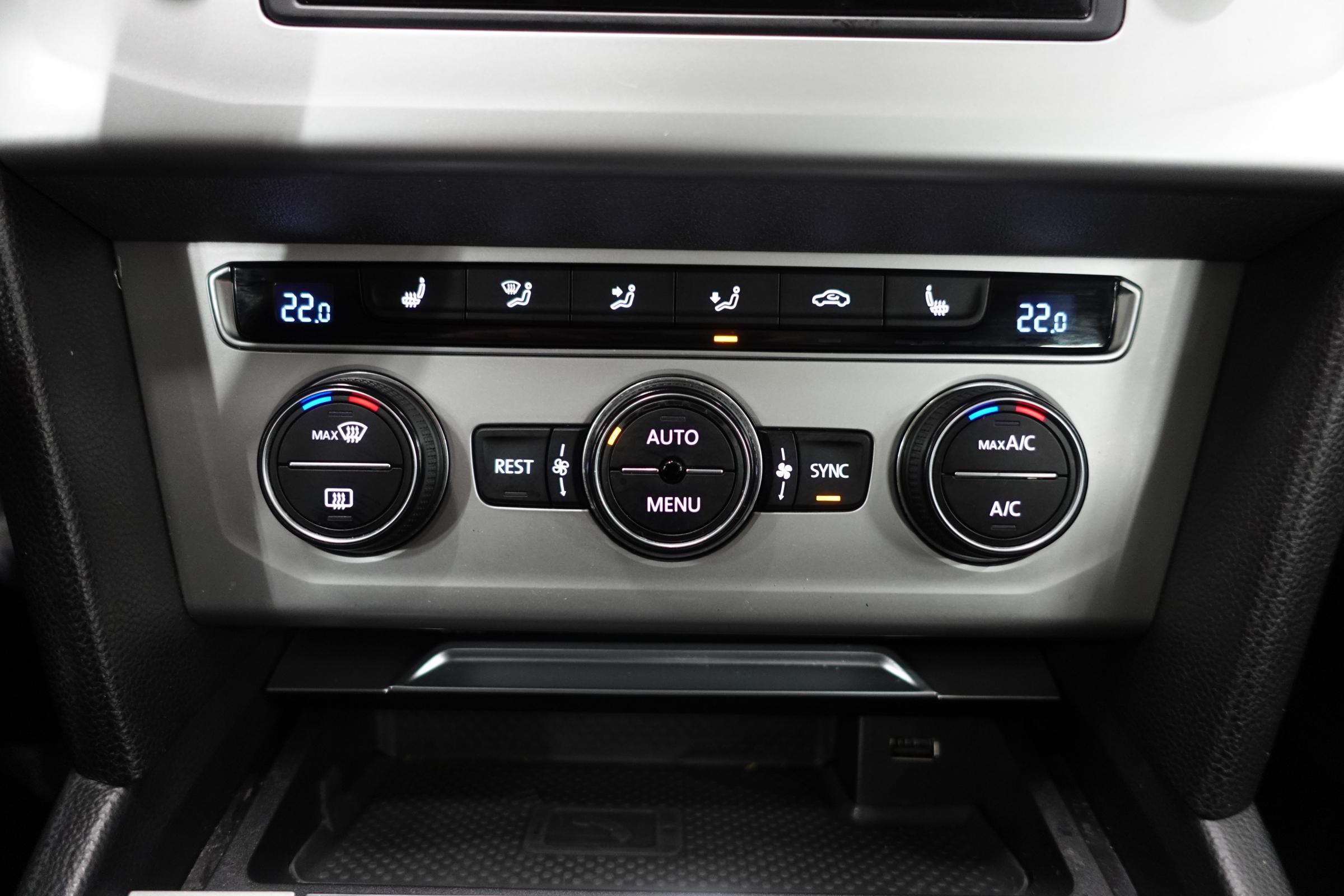 Volkswagen Passat, 2015 - pohled č. 18