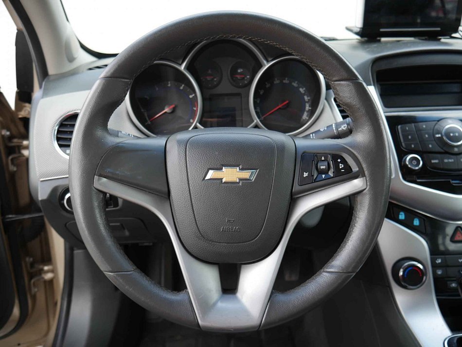 Chevrolet Cruze 1.6 i 