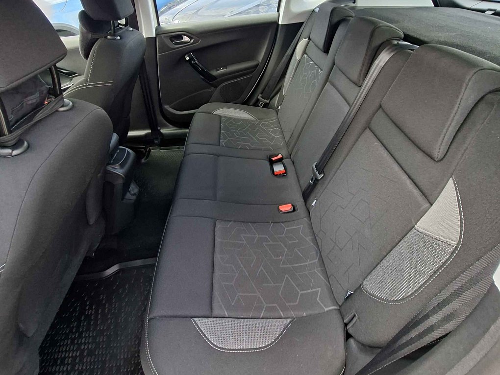 Peugeot 2008 1.2PT Active