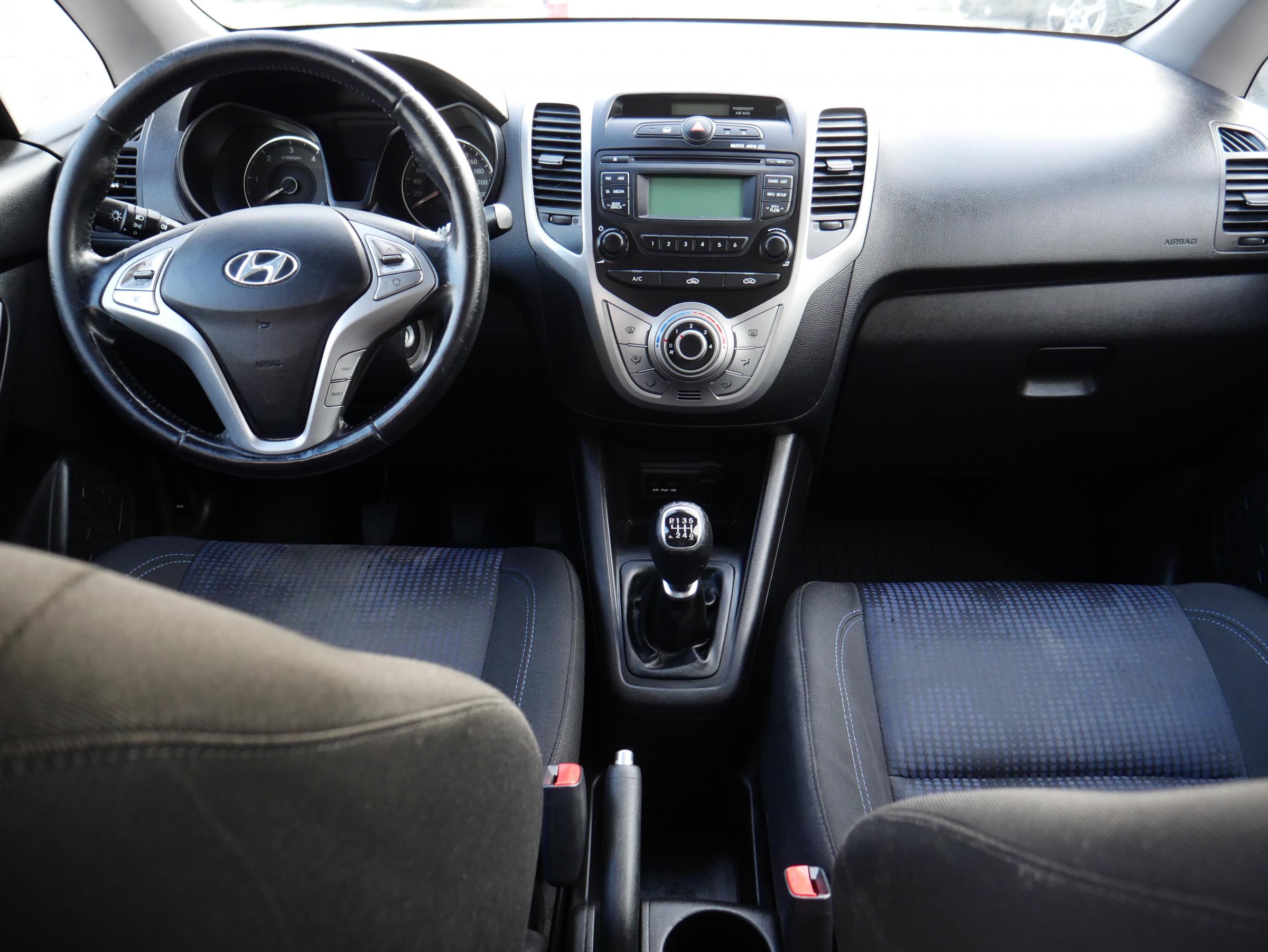 Hyundai ix20, 2012 - pohled č. 8