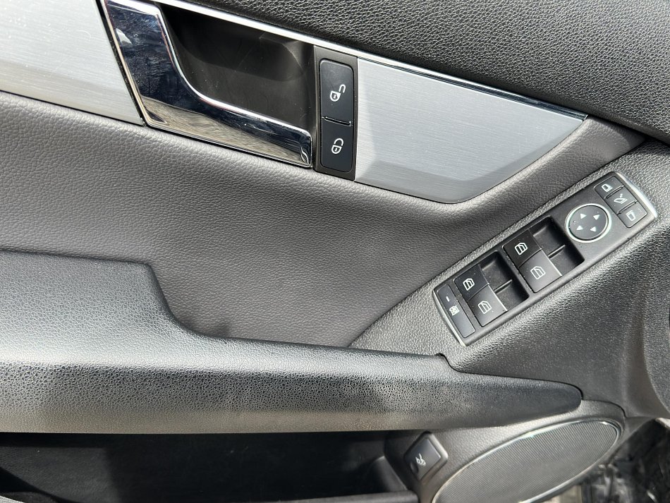 Mercedes-Benz Třída C 1.8K  C200